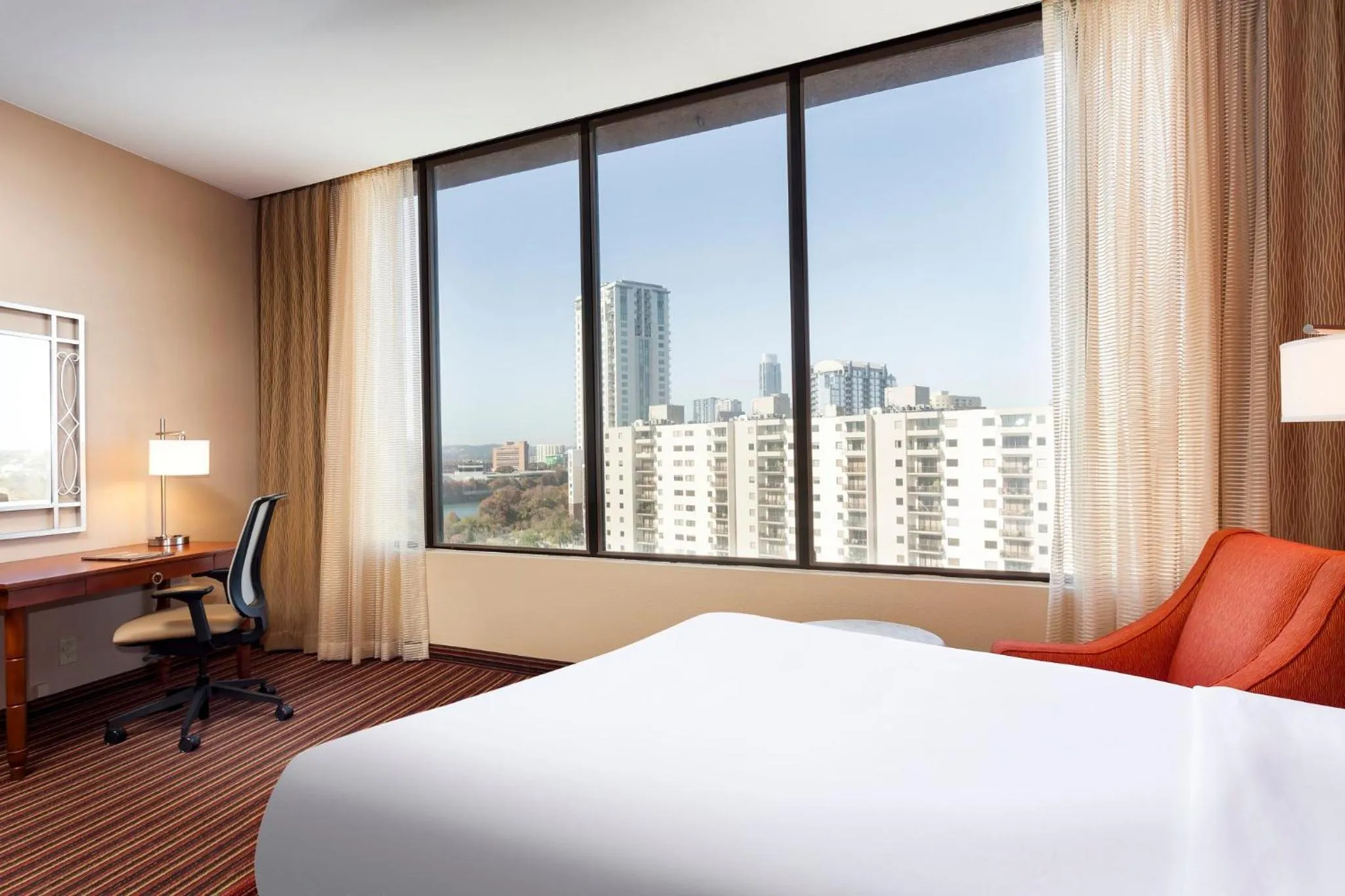 Photo of the whole room, Bed in Holiday Inn Austin -Town Lake by IHG