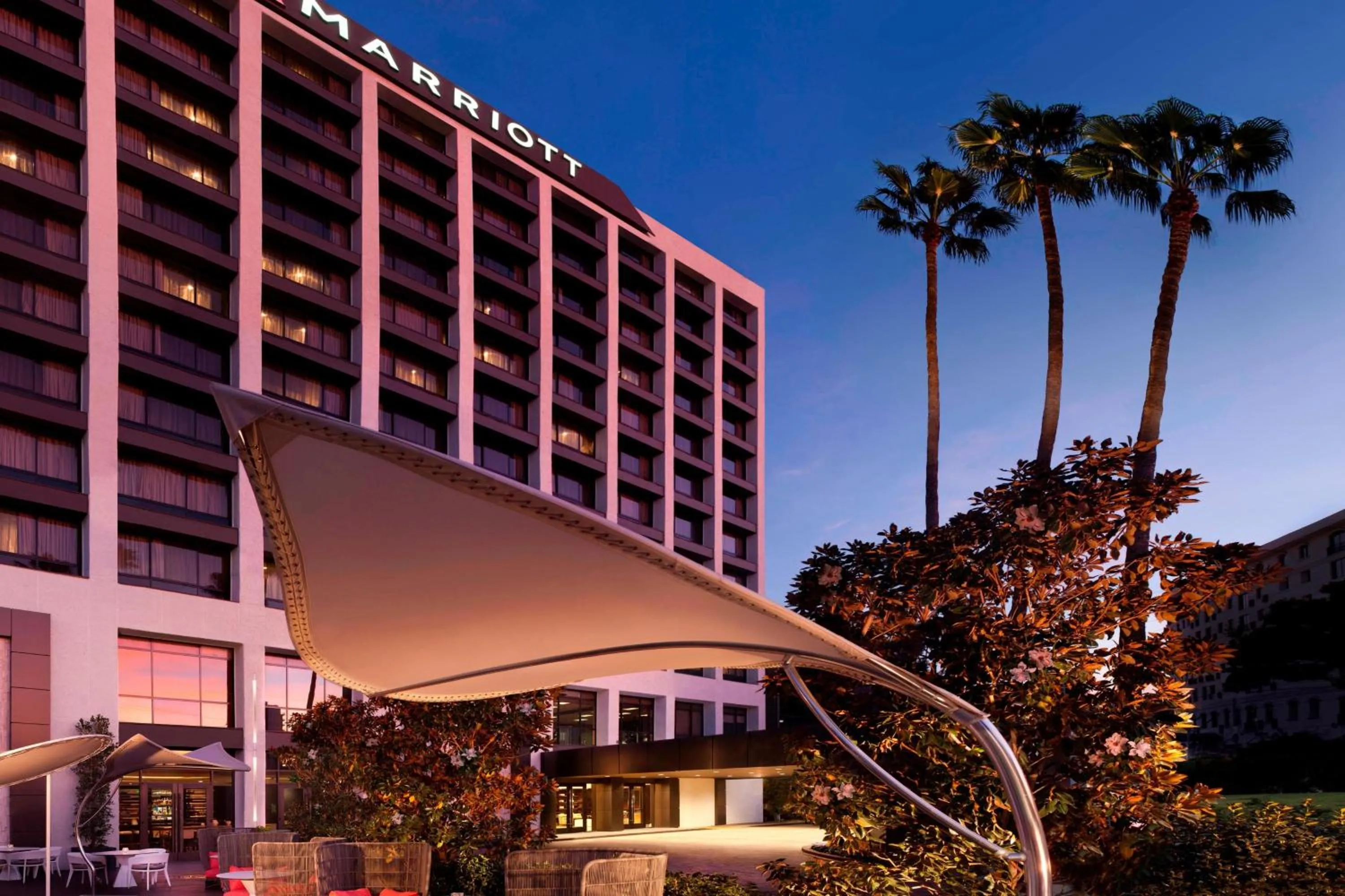 Property building in Beverly Hills Marriott