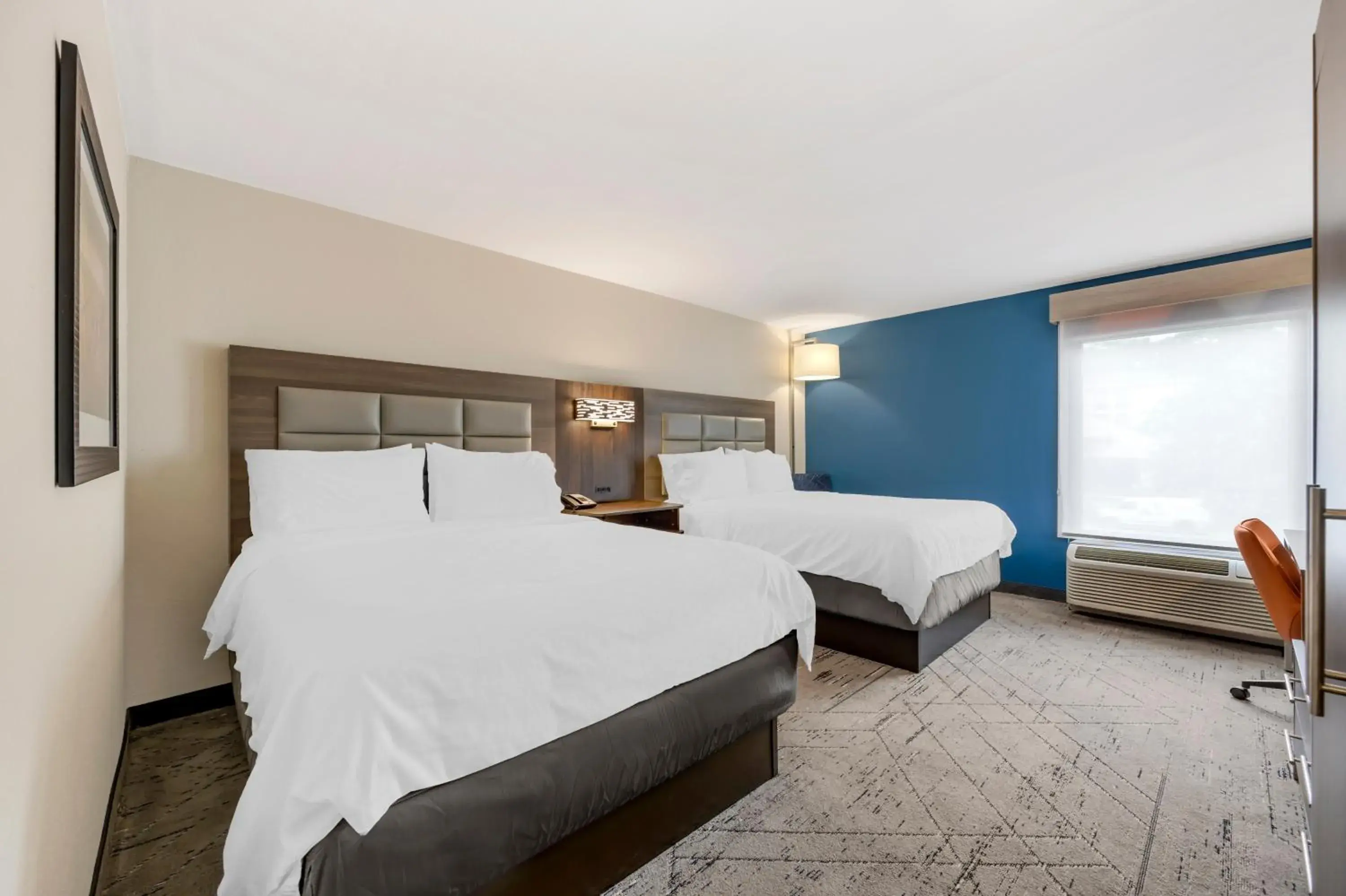 Queen Room with Two Queen Beds - Mobility Access Tub/Non-Smoking in Holiday Inn Express & Suites Nashville Southeast - Antioch by IHG Queen Room with Two Queen Beds - Mobility Access Tub/Non-Smoking in Holiday Inn Express & Suites Nashville Southeast - Antioch by IHG