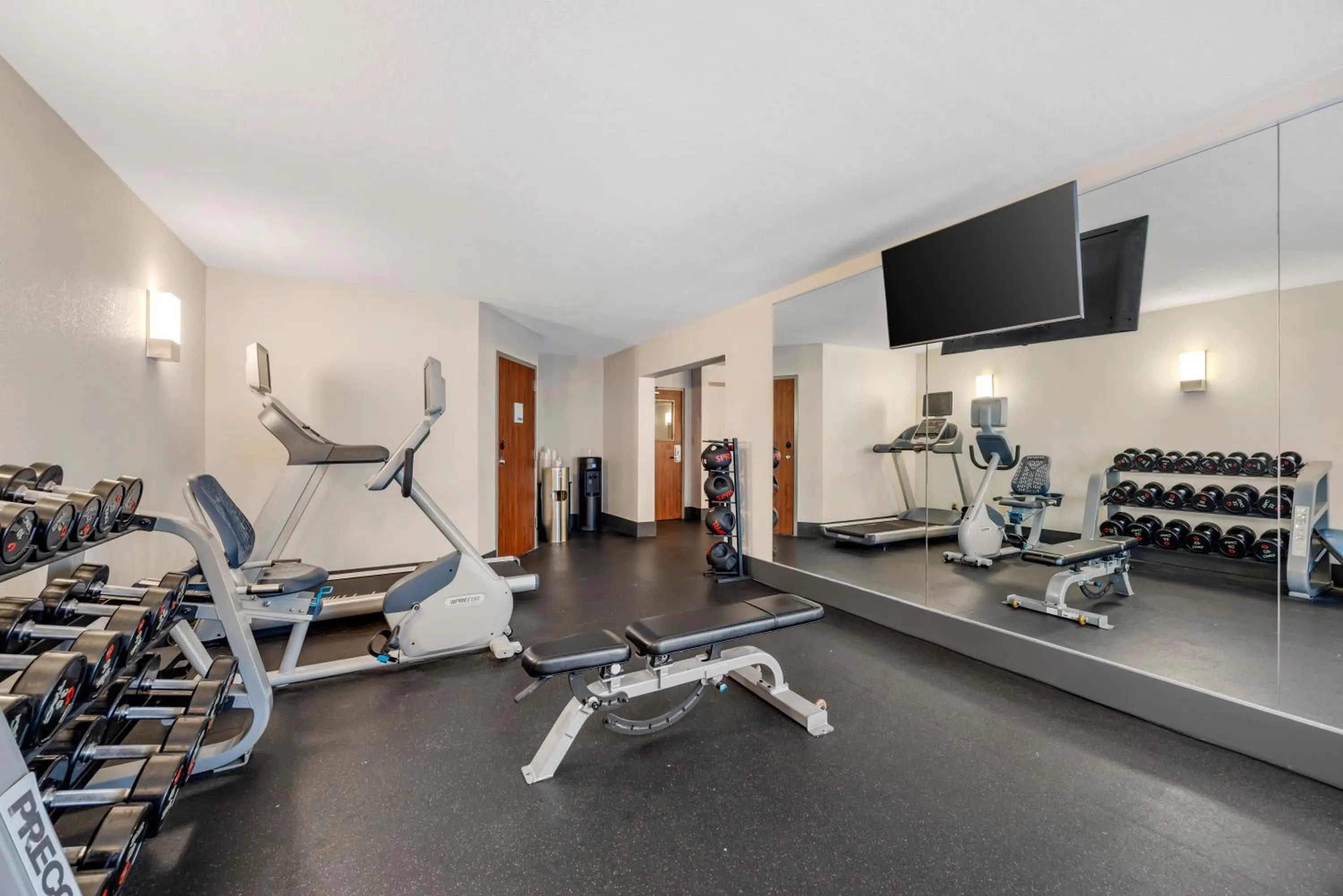 Fitness centre/facilities in Holiday Inn Express & Suites Nashville Southeast - Antioch by IHG