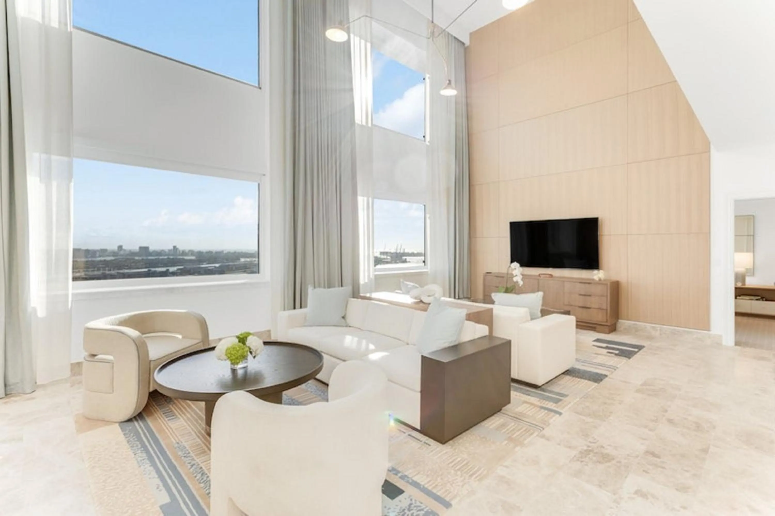 Photo of the whole room in InterContinental Miami by IHG