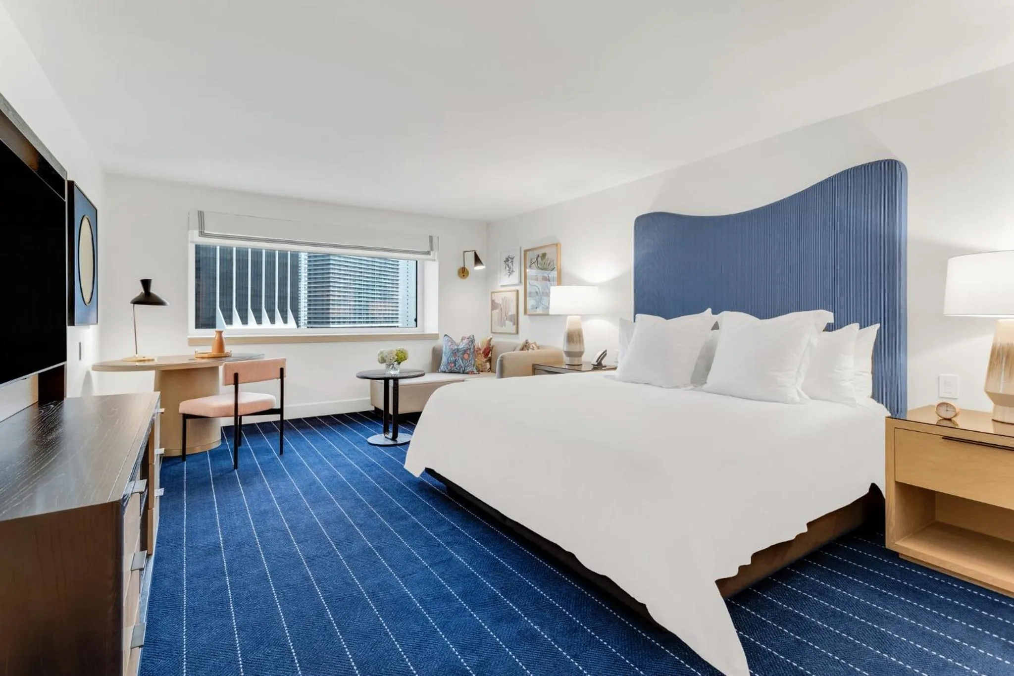 Photo of the whole room, Bed in InterContinental Miami by IHG