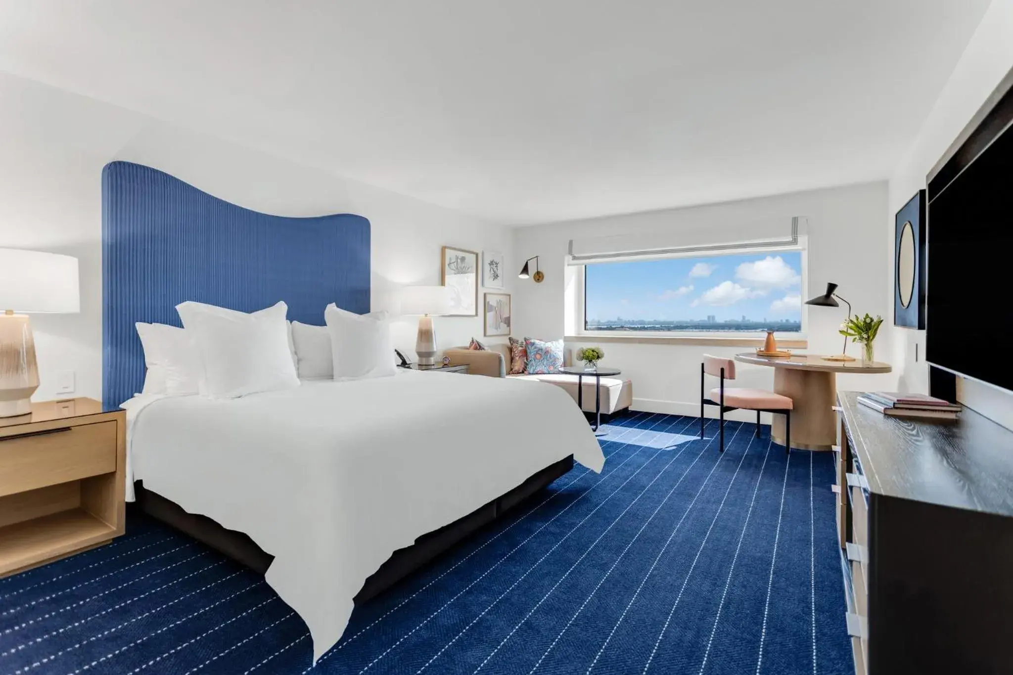 Classic King Room with Bay View in InterContinental Miami by IHG Classic King Room with Bay View in InterContinental Miami by IHG