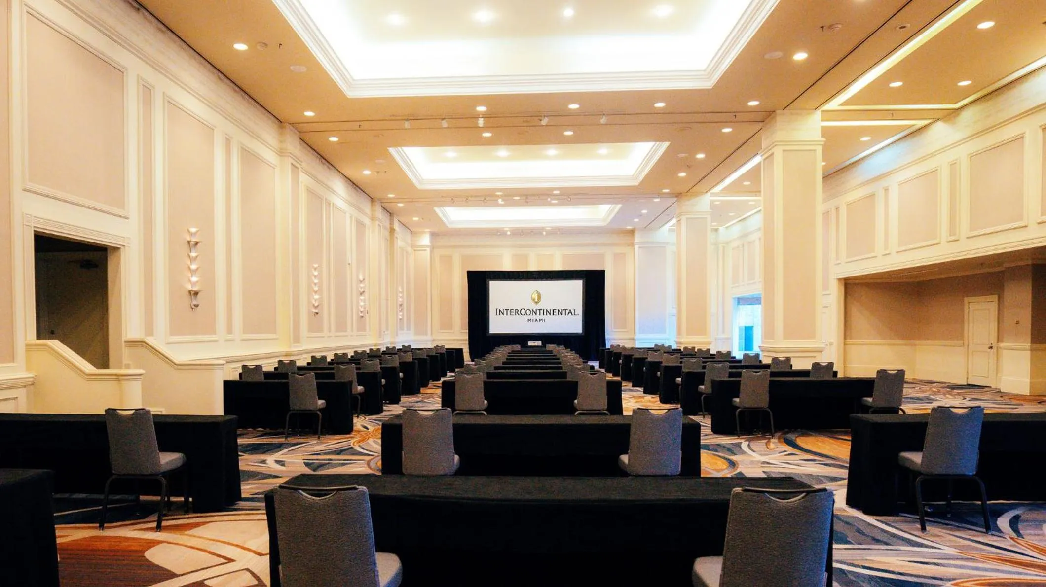 Meeting/conference room in InterContinental Miami by IHG
