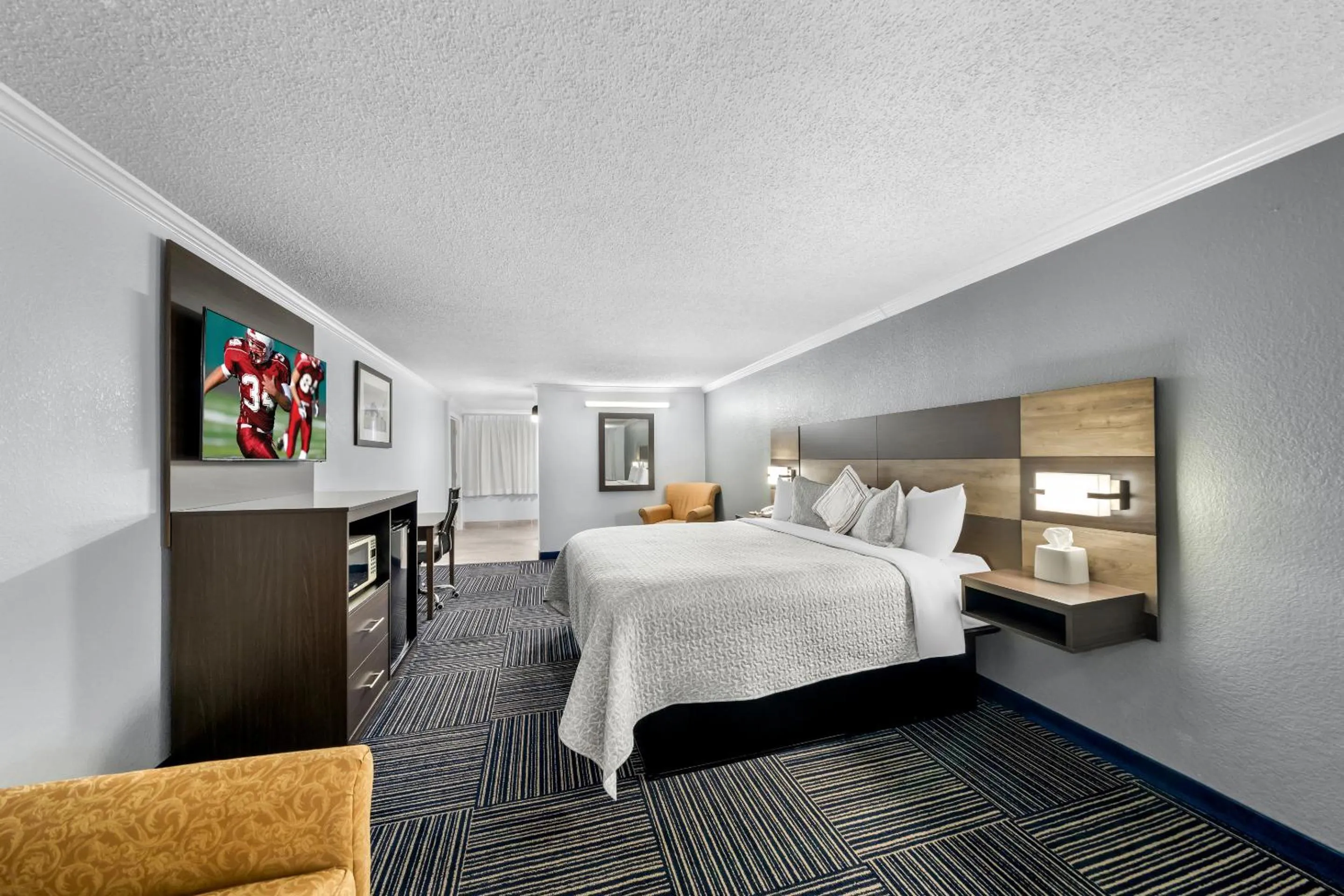 Photo of the whole room, Bed in Admiralty Inn & Suites - a Red Collection Hotel