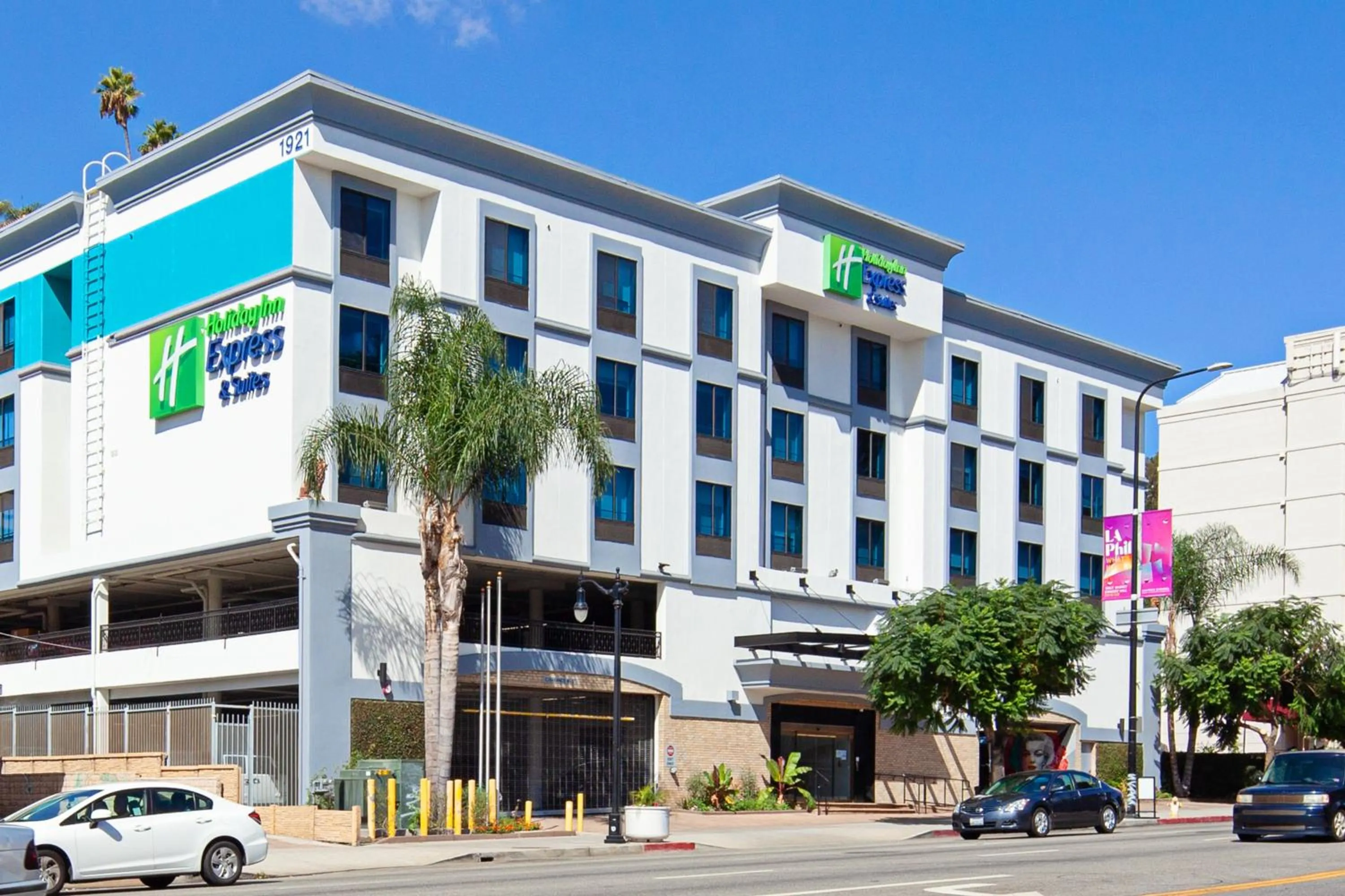 Property building in Holiday Inn Express Hollywood Walk of Fame by IHG