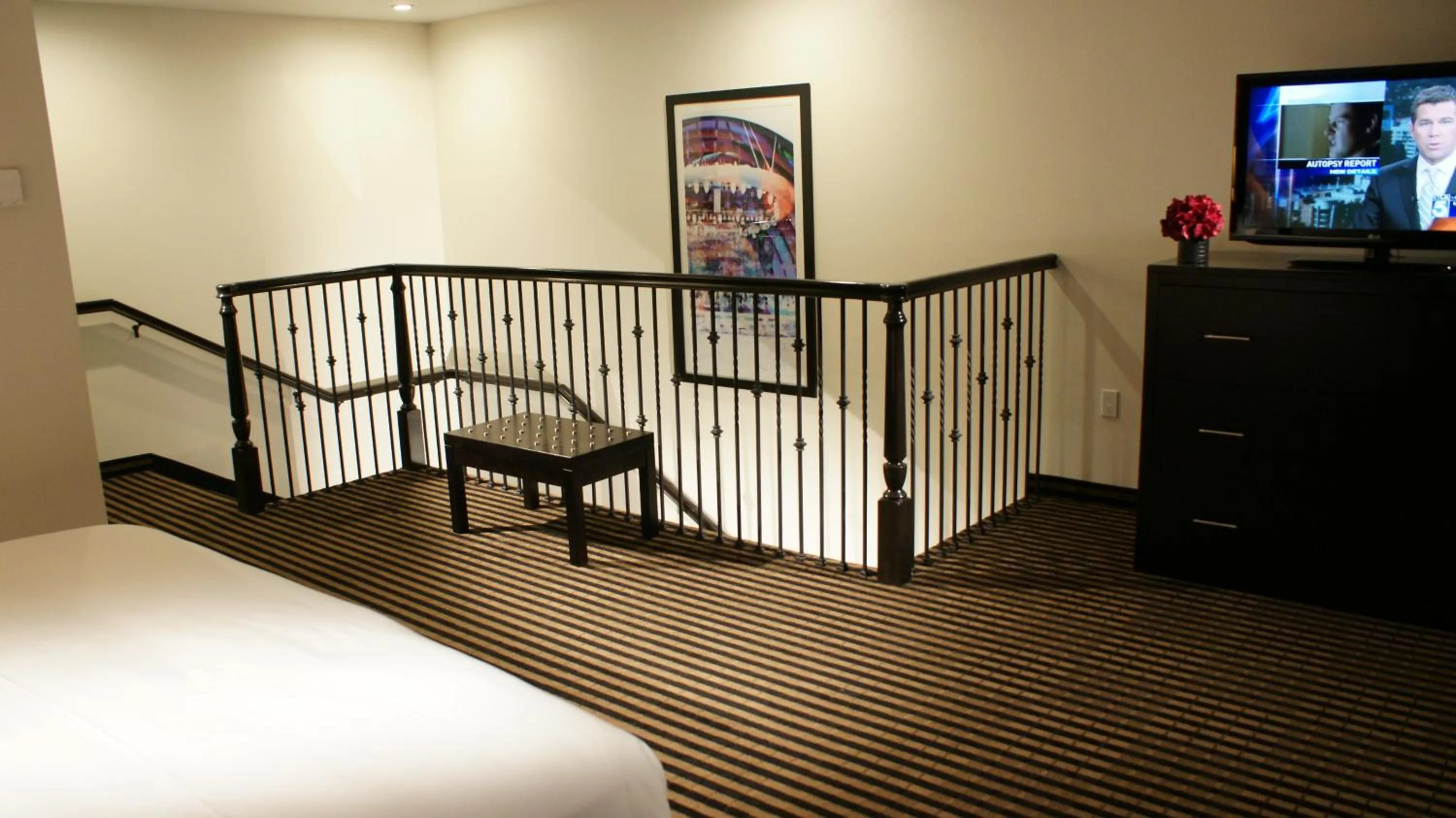 Bedroom, Bed in Holiday Inn Express Hollywood Walk of Fame by IHG