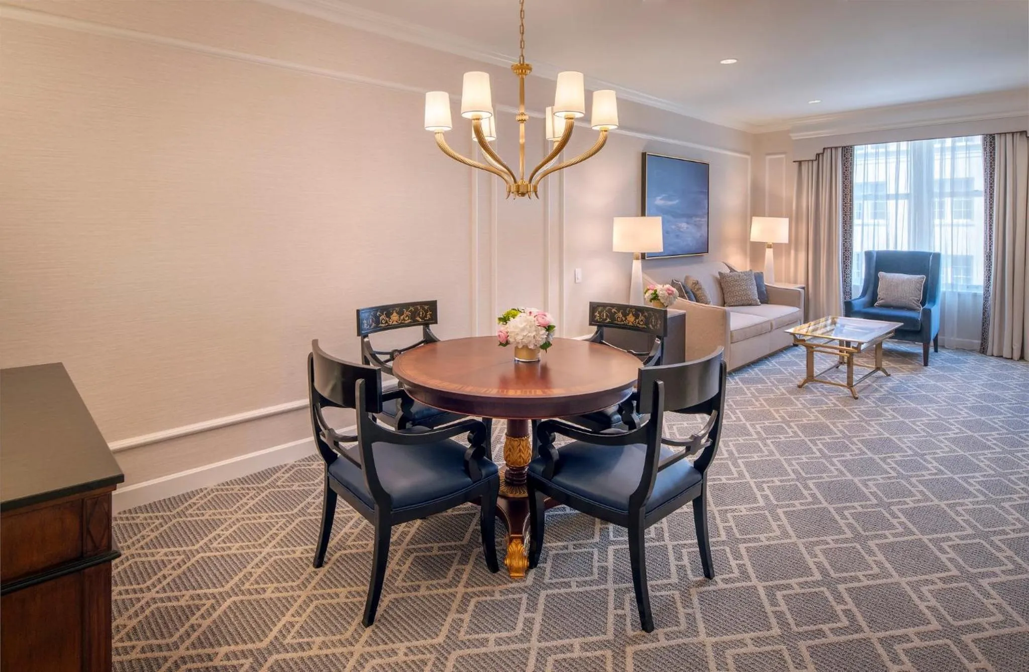 Photo of the whole room in Willard InterContinental Washington by IHG