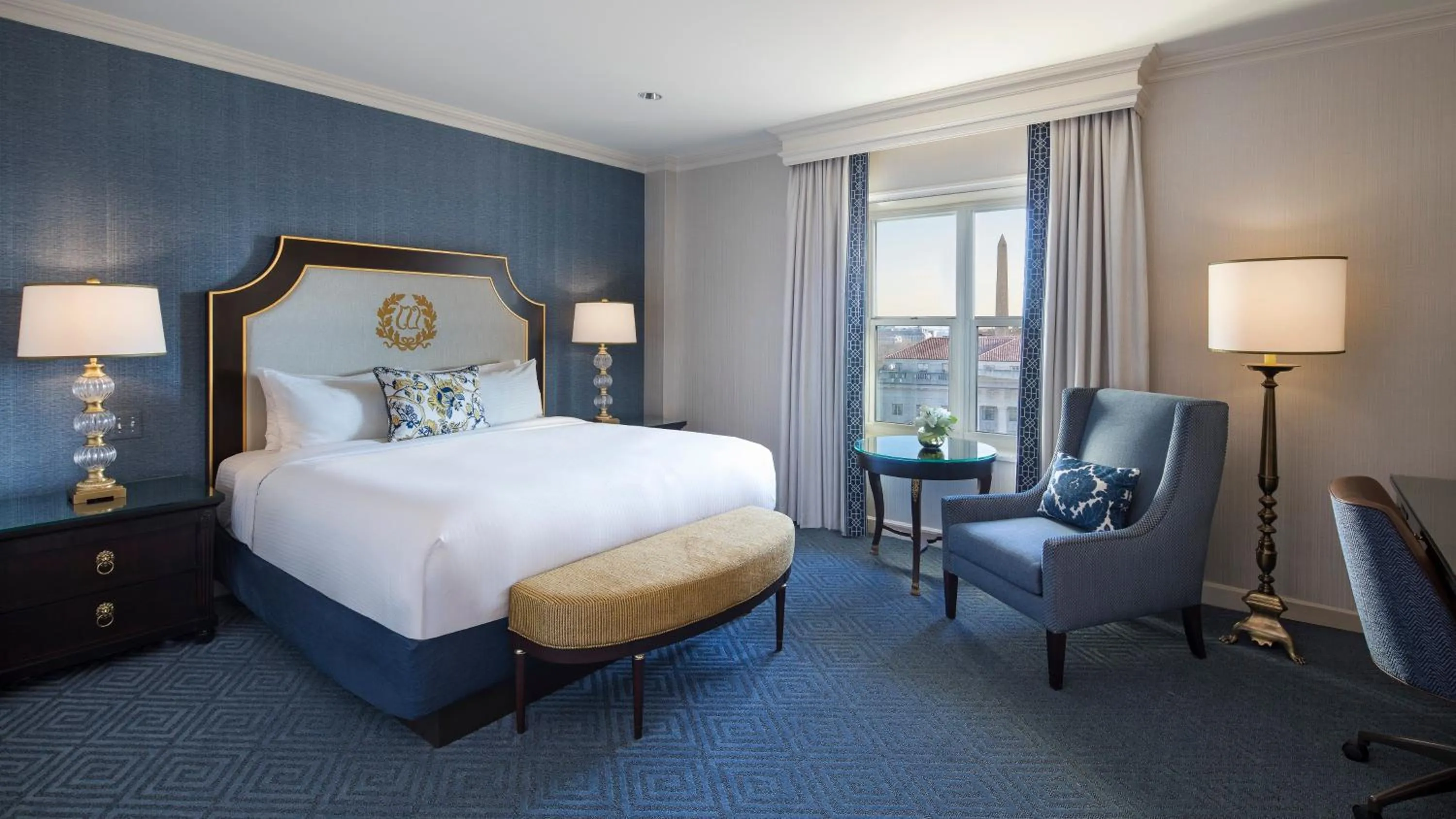 Photo of the whole room, Bed in Willard InterContinental Washington by IHG