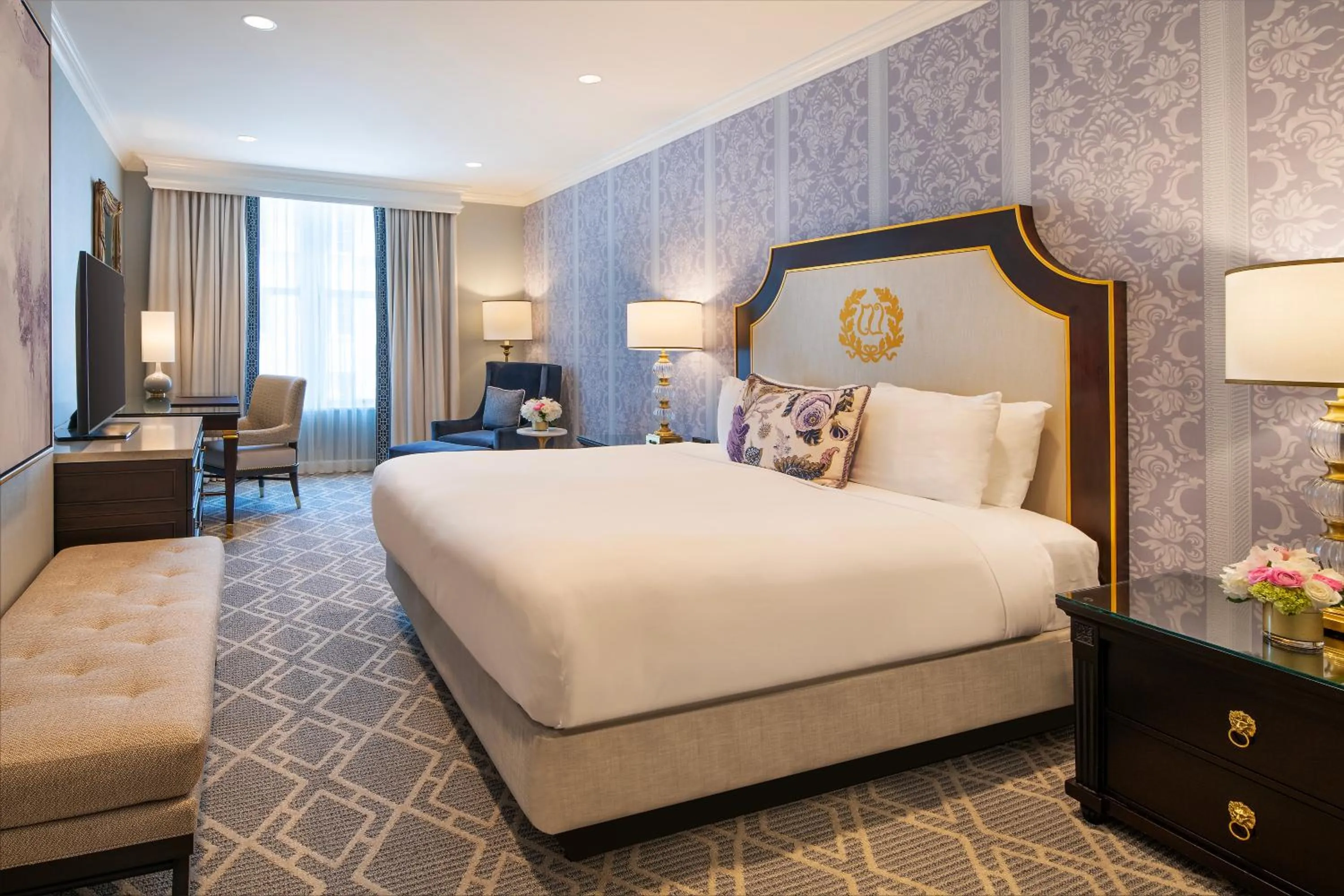 Bed in Willard InterContinental Washington by IHG