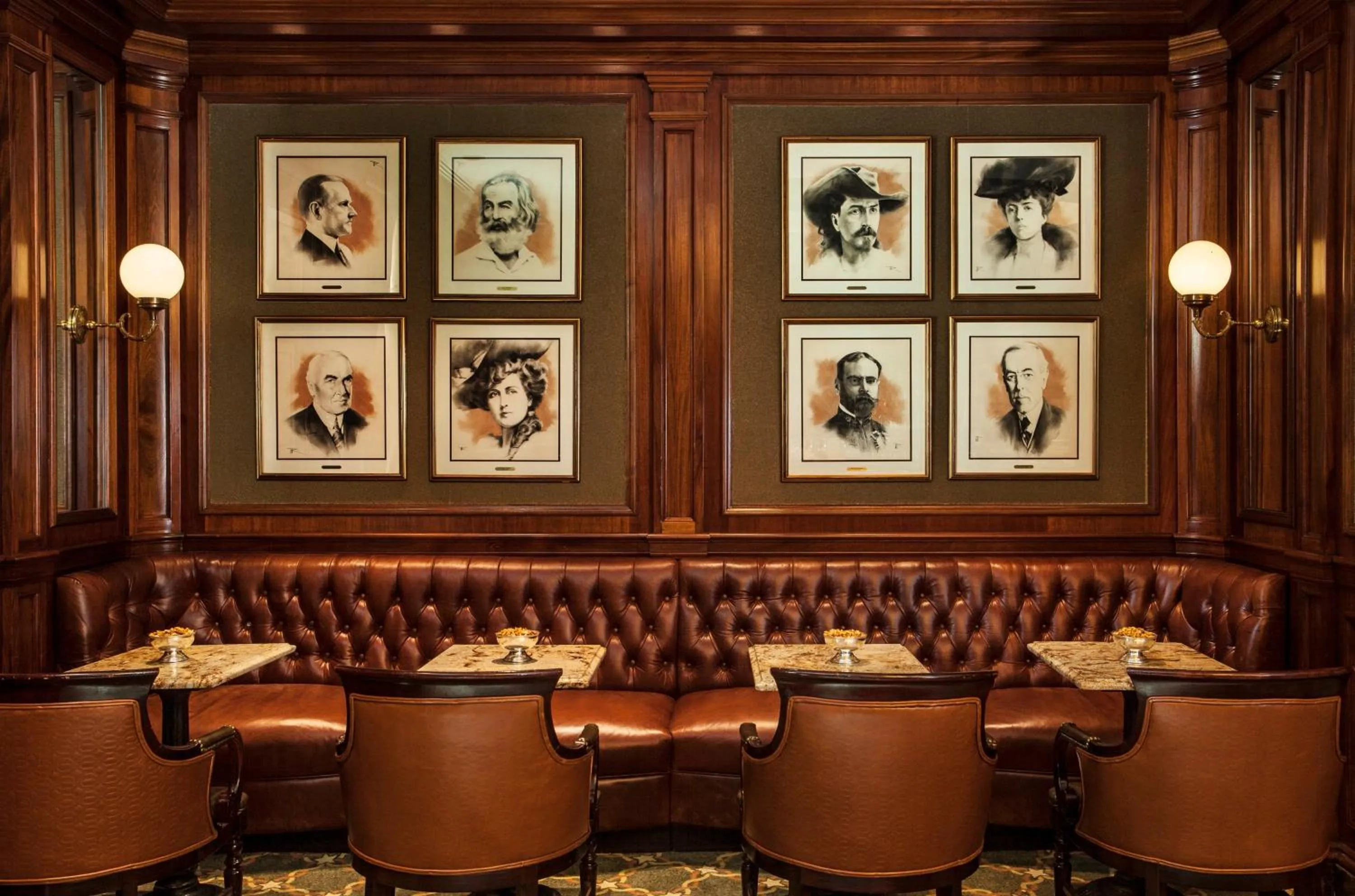 Lounge or bar in Willard InterContinental Washington by IHG