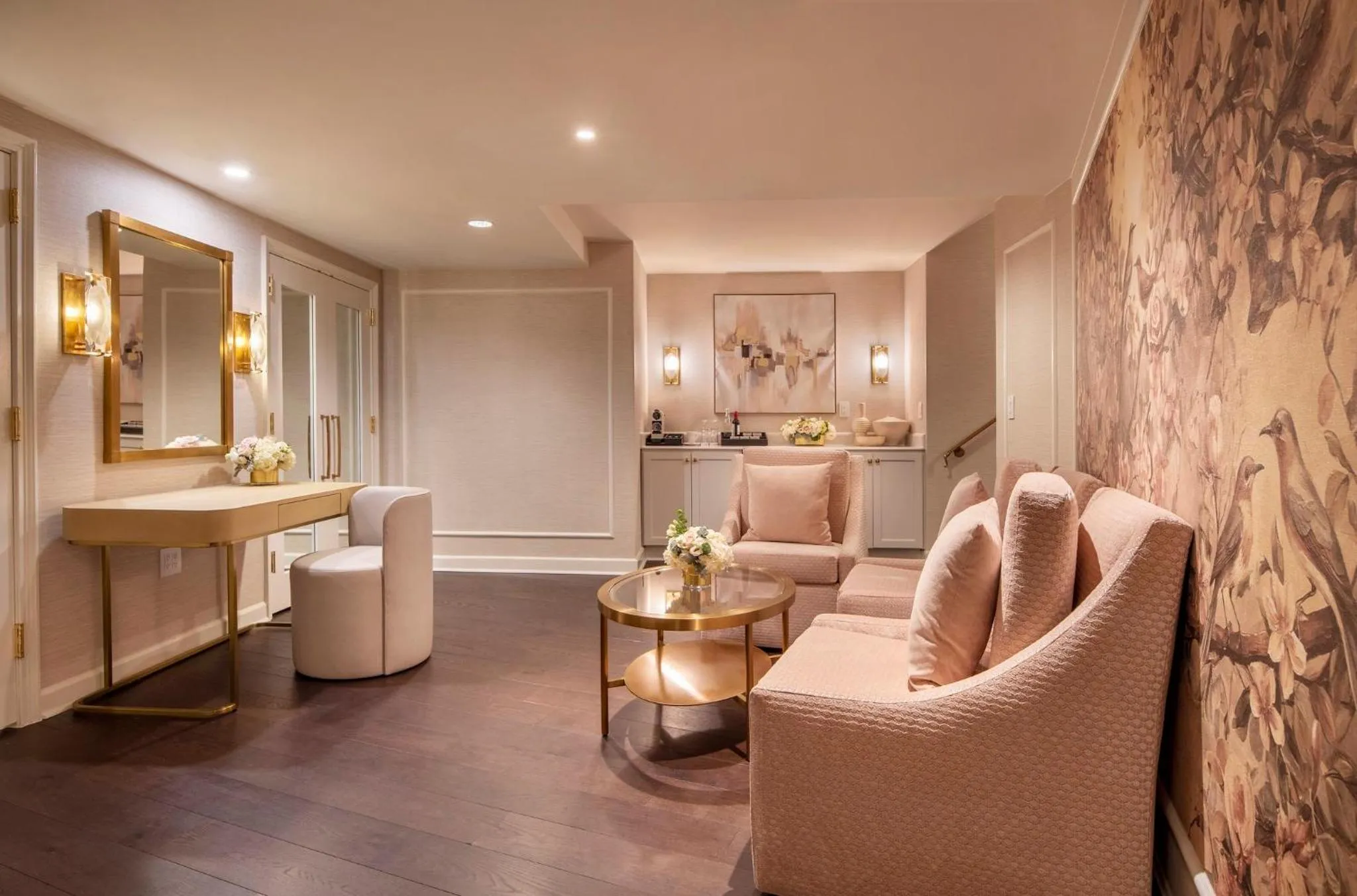 Photo of the whole room in Willard InterContinental Washington by IHG