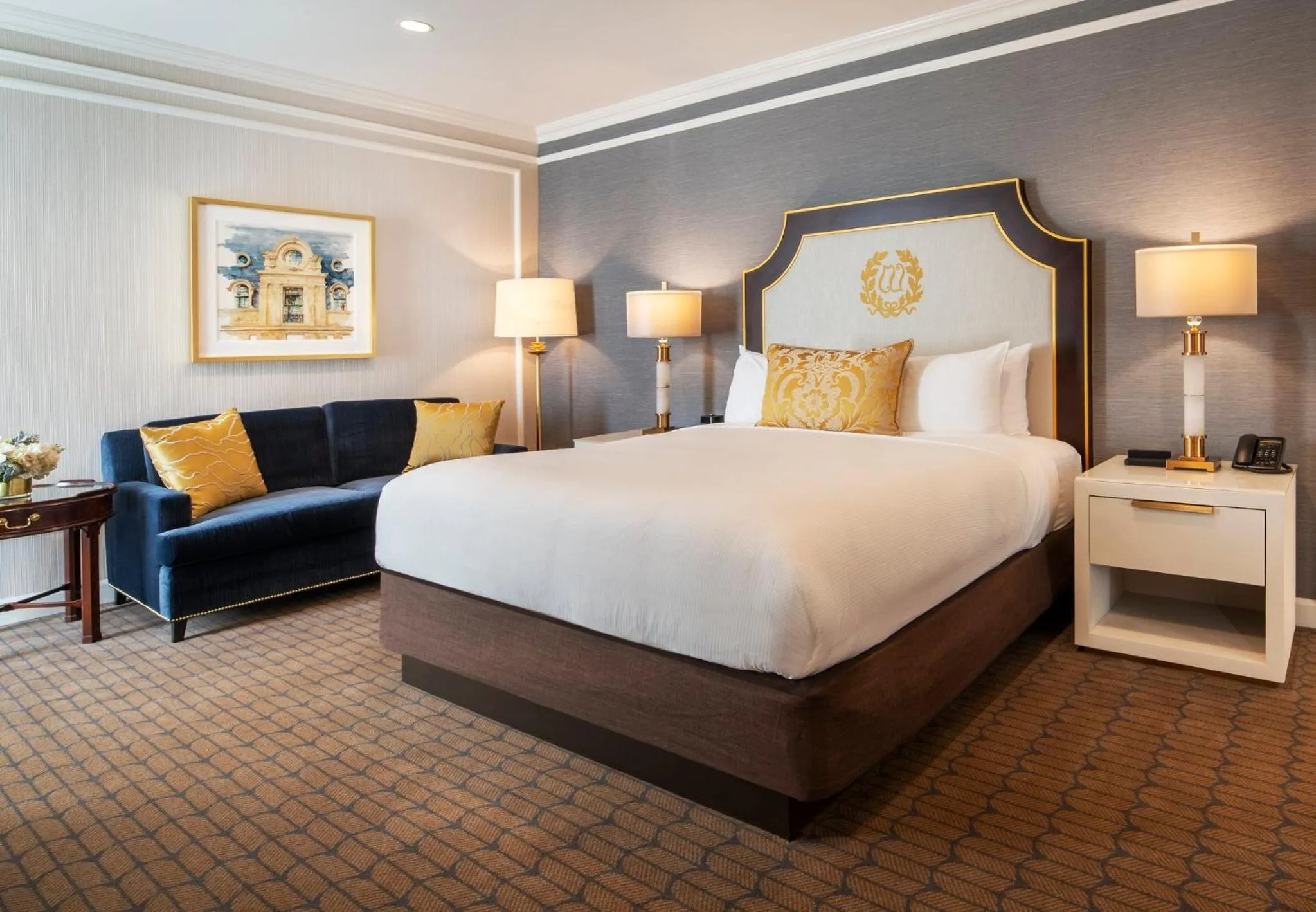 Photo of the whole room, Bed in Willard InterContinental Washington by IHG