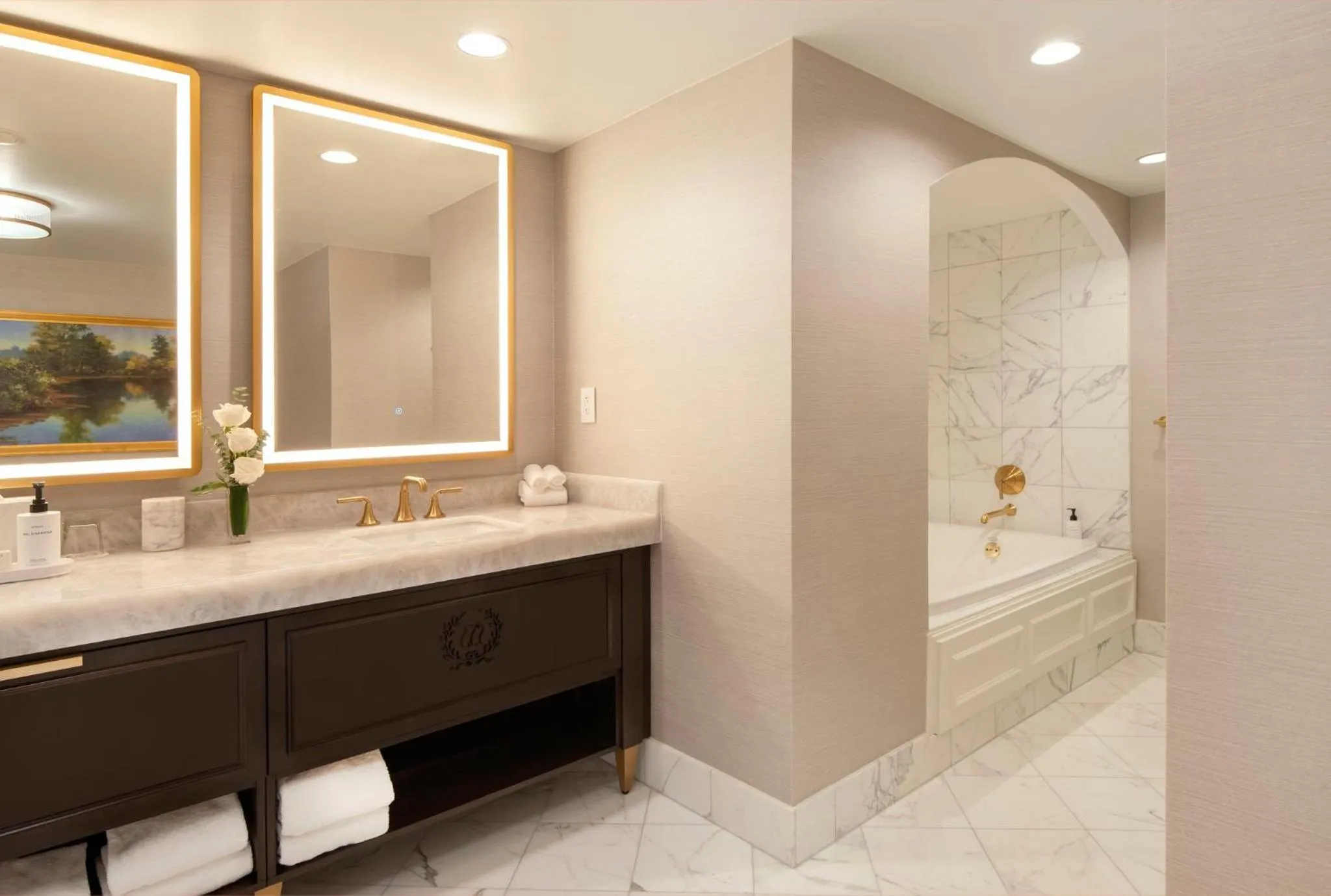 Photo of the whole room in Willard InterContinental Washington by IHG