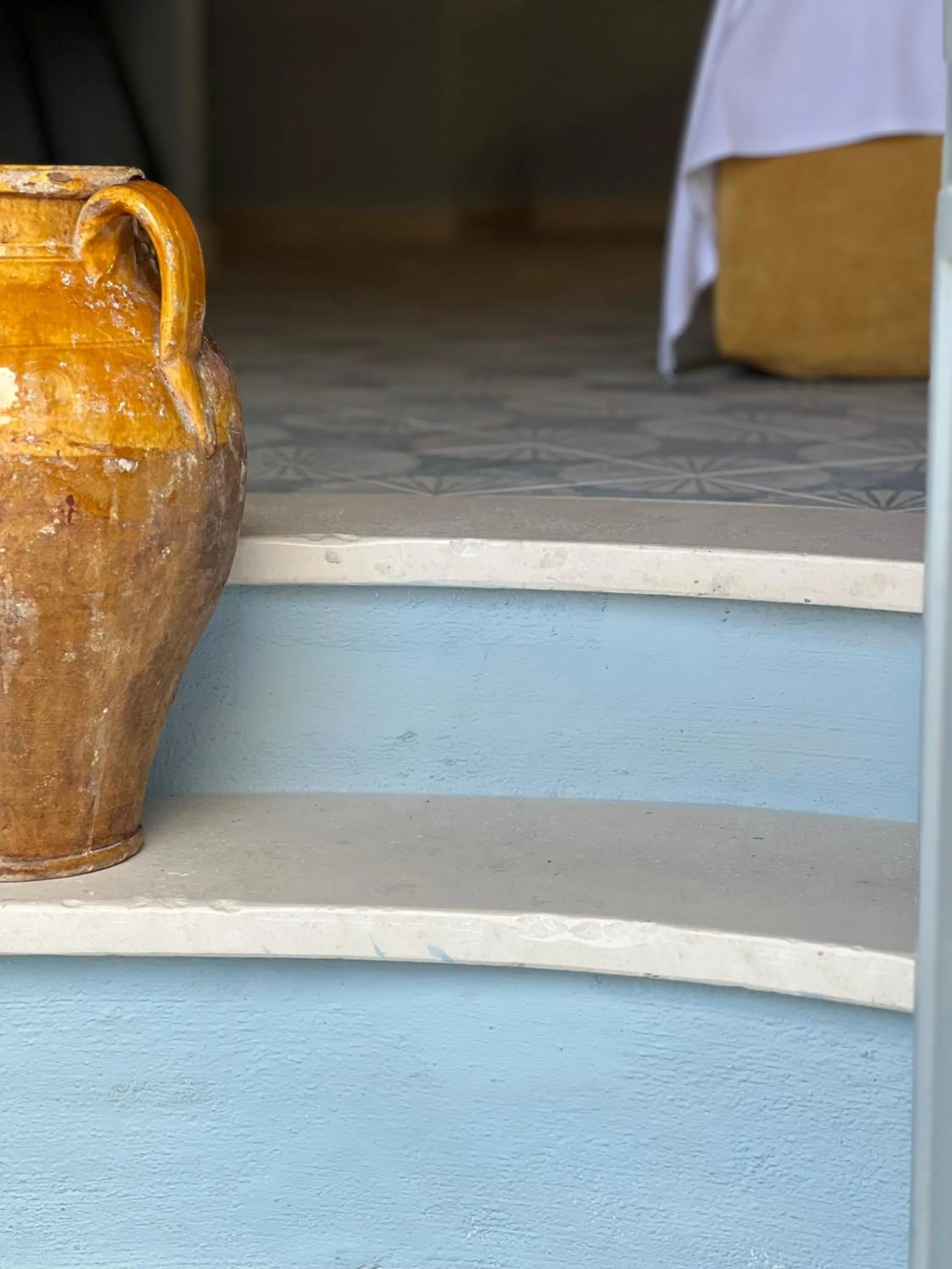 Decorative detail in GarganoMareBorghi ospitalità diffusa