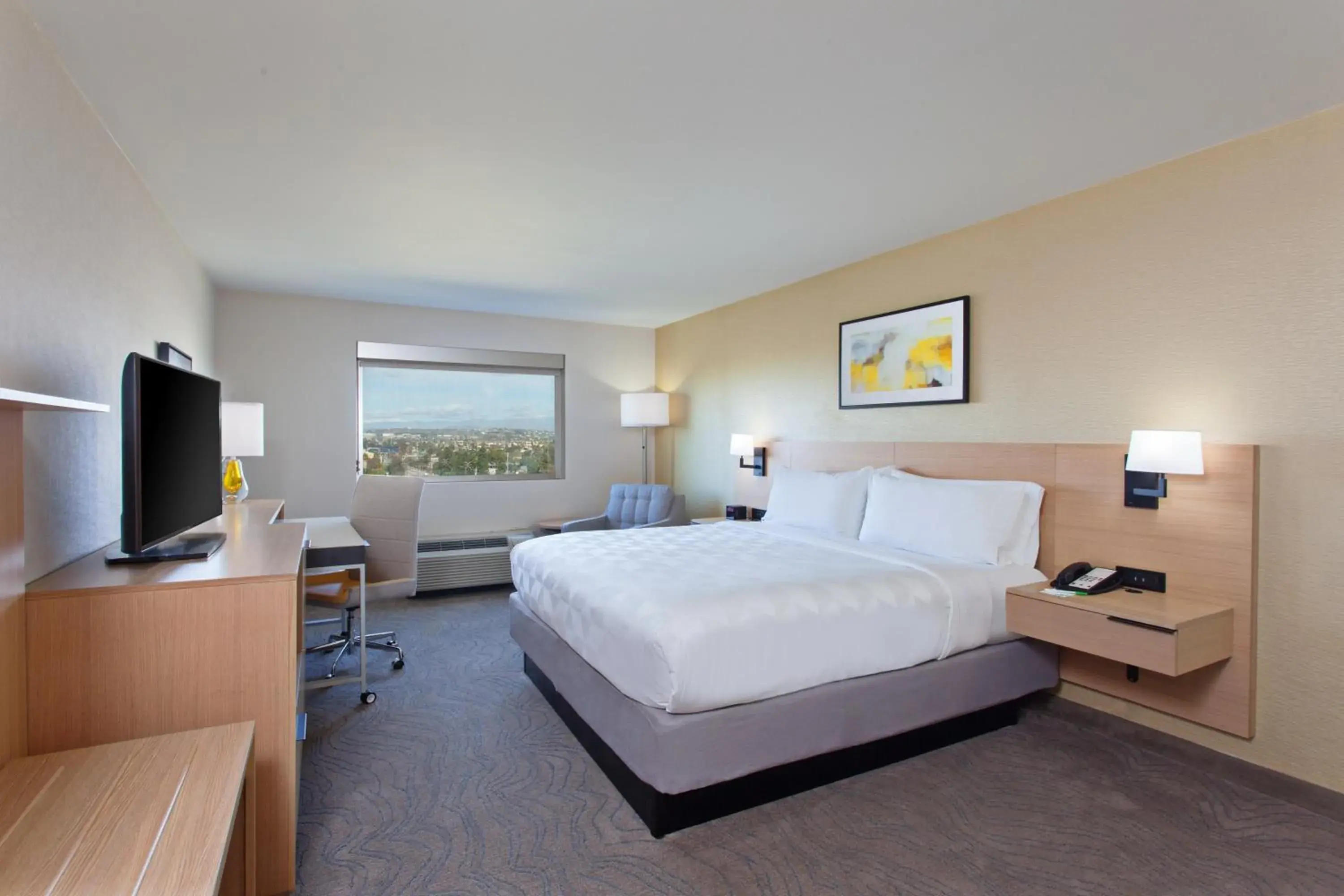 Standard King Room with Mobility Accessible Roll-In Shower in Holiday Inn Los Angeles - LAX Airport by IHG Standard King Room with Mobility Accessible Roll-In Shower in Holiday Inn Los Angeles - LAX Airport by IHG