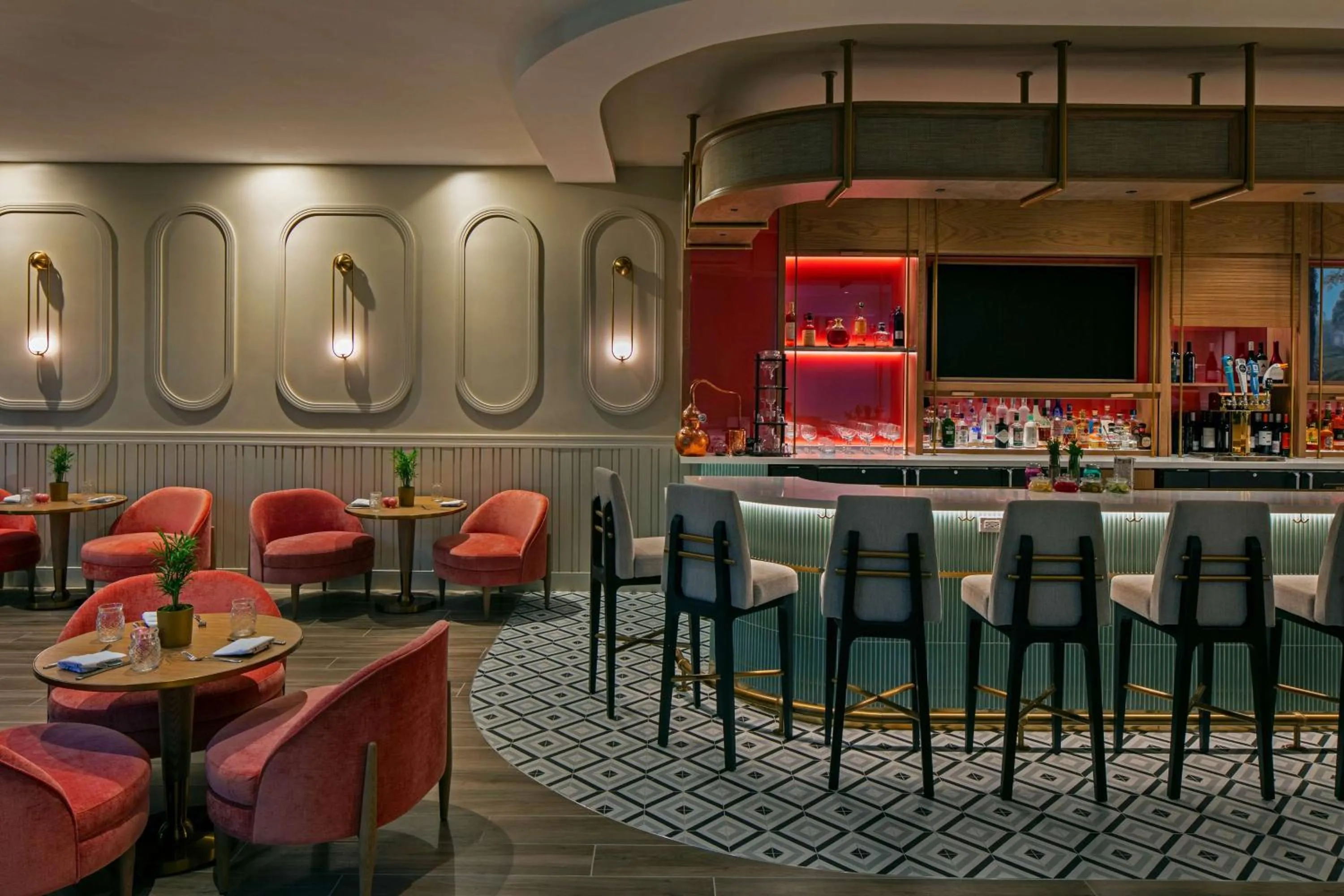 Restaurant/places to eat in Sonesta Miami Airport