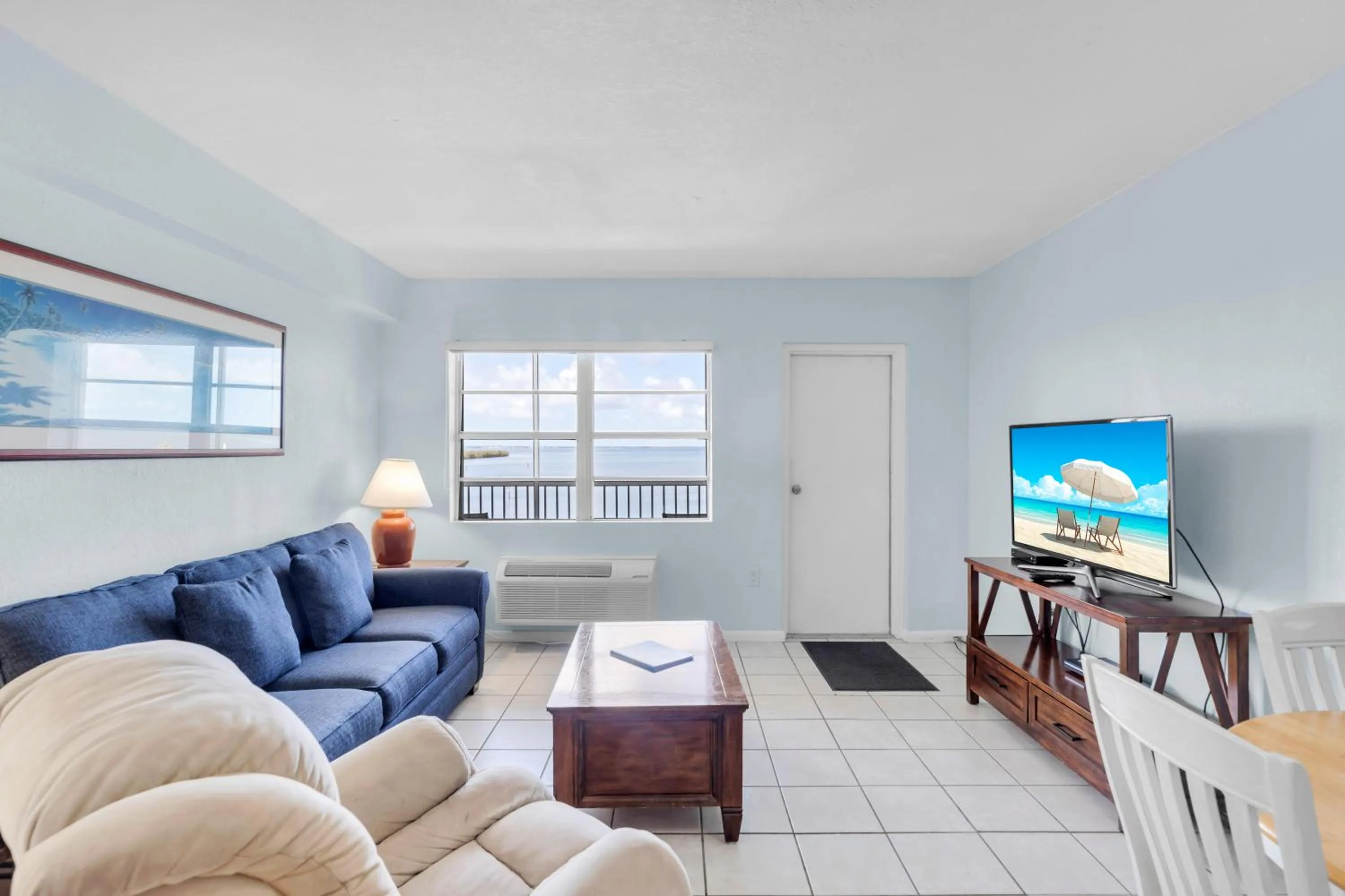 Living room in Anchorage Resort