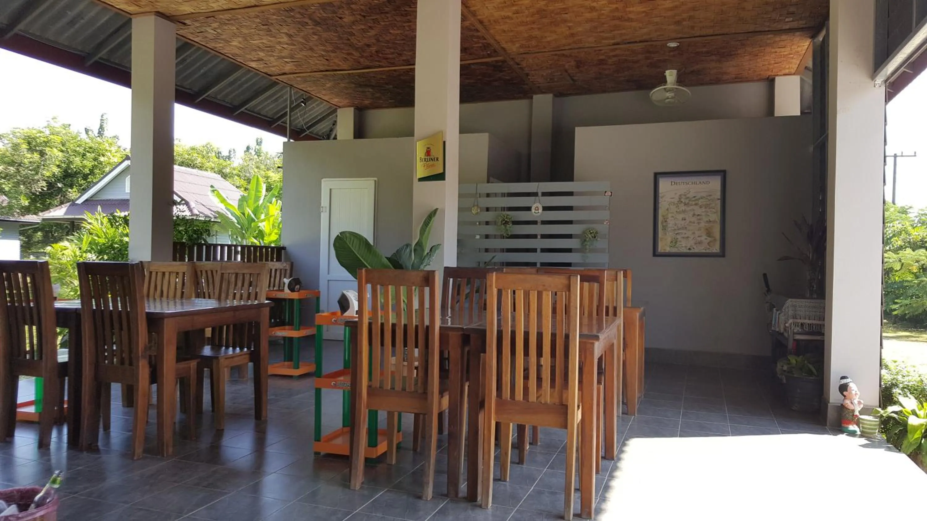 Restaurant/places to eat in Bearlinbungalow