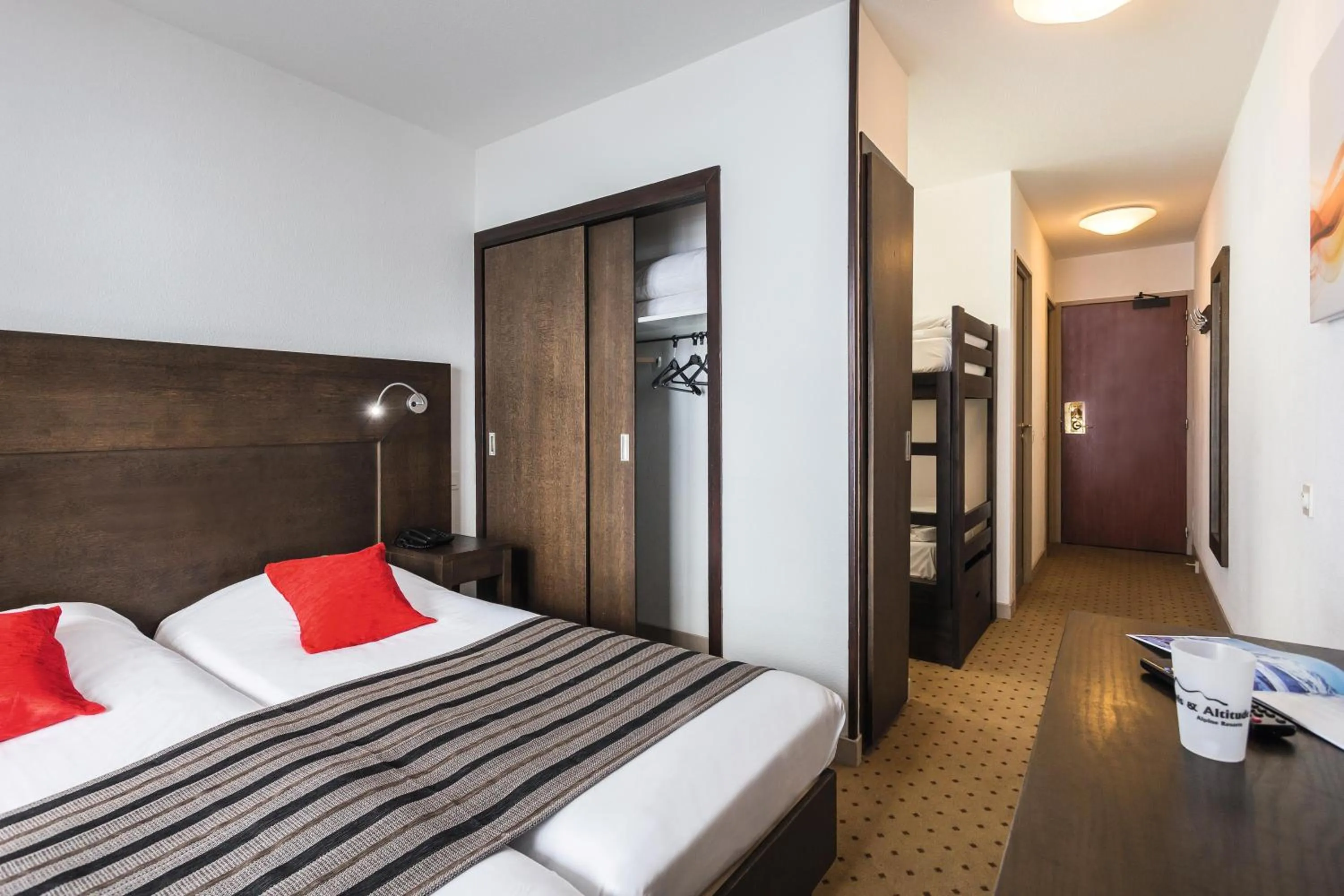 Bedroom, Bed in Hôtel Tignes Le Diva