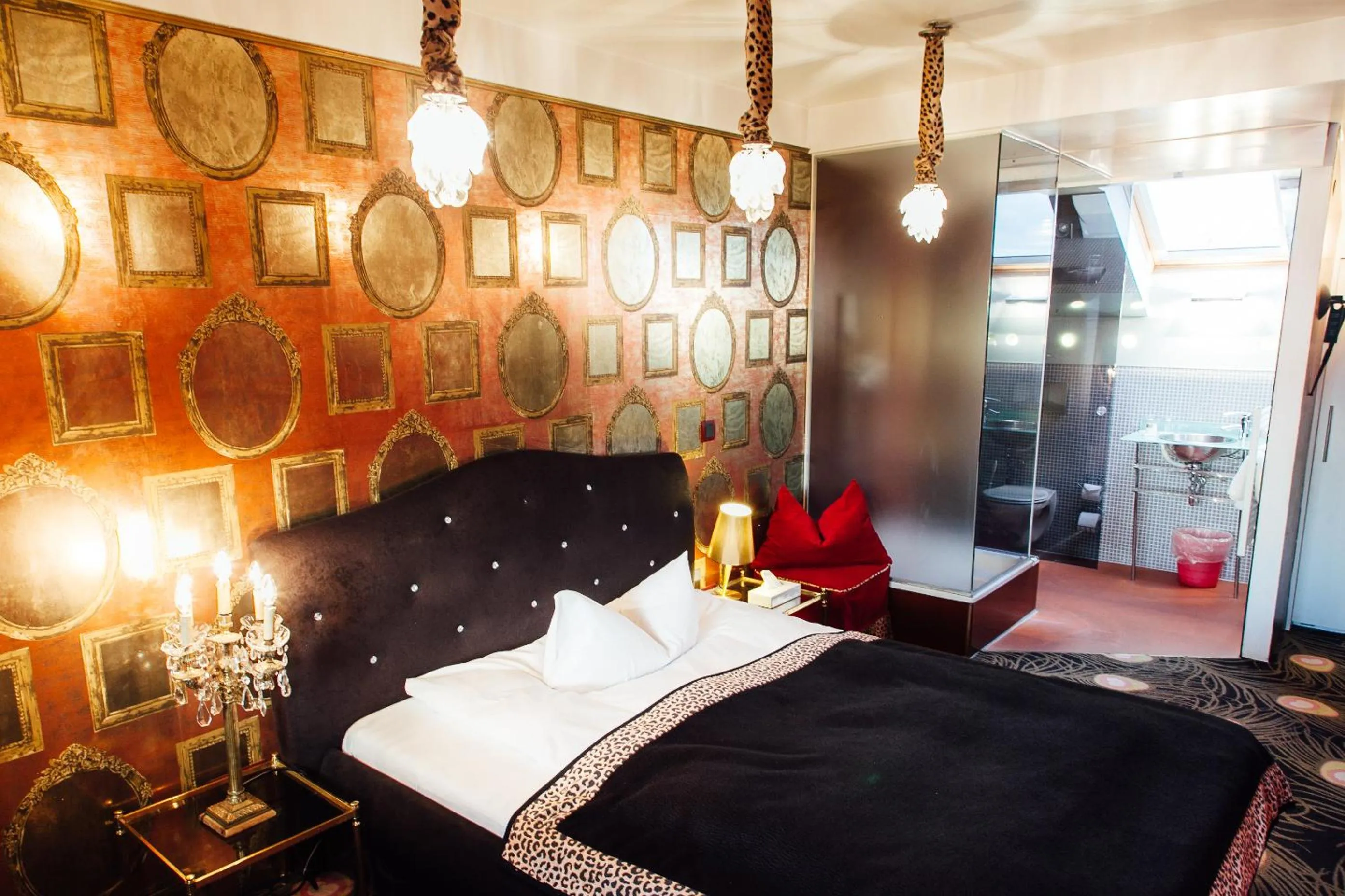 Bedroom, Bed in Hotel Village