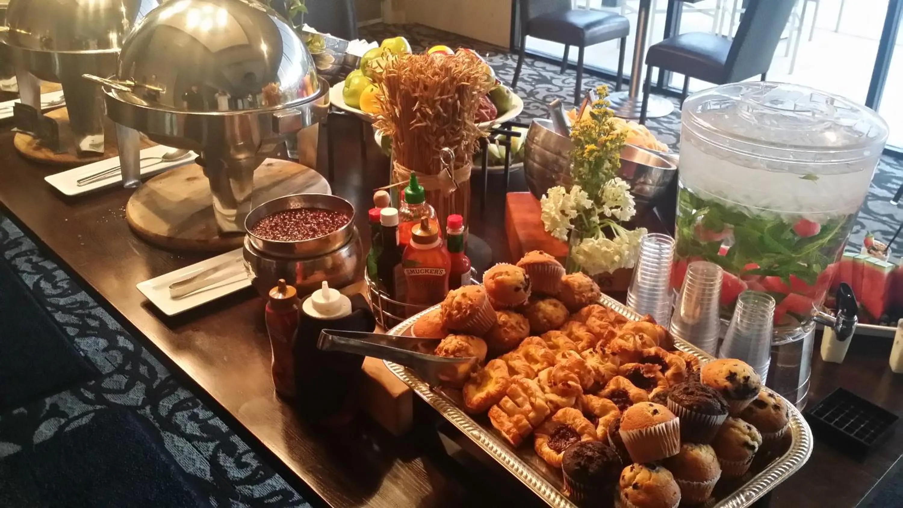 Breakfast in Crowne Plaza Phoenix Airport - PHX by IHG