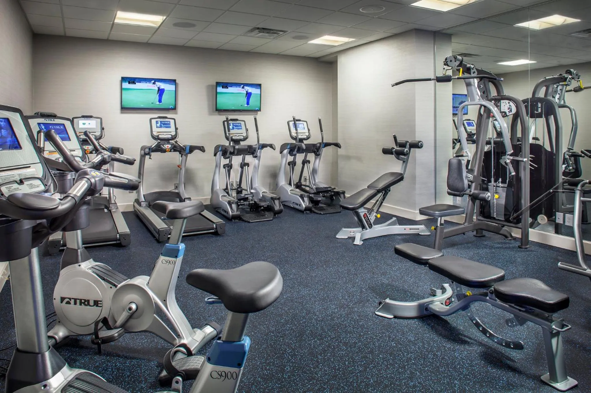 Fitness centre/facilities in Crowne Plaza Phoenix Airport - PHX by IHG