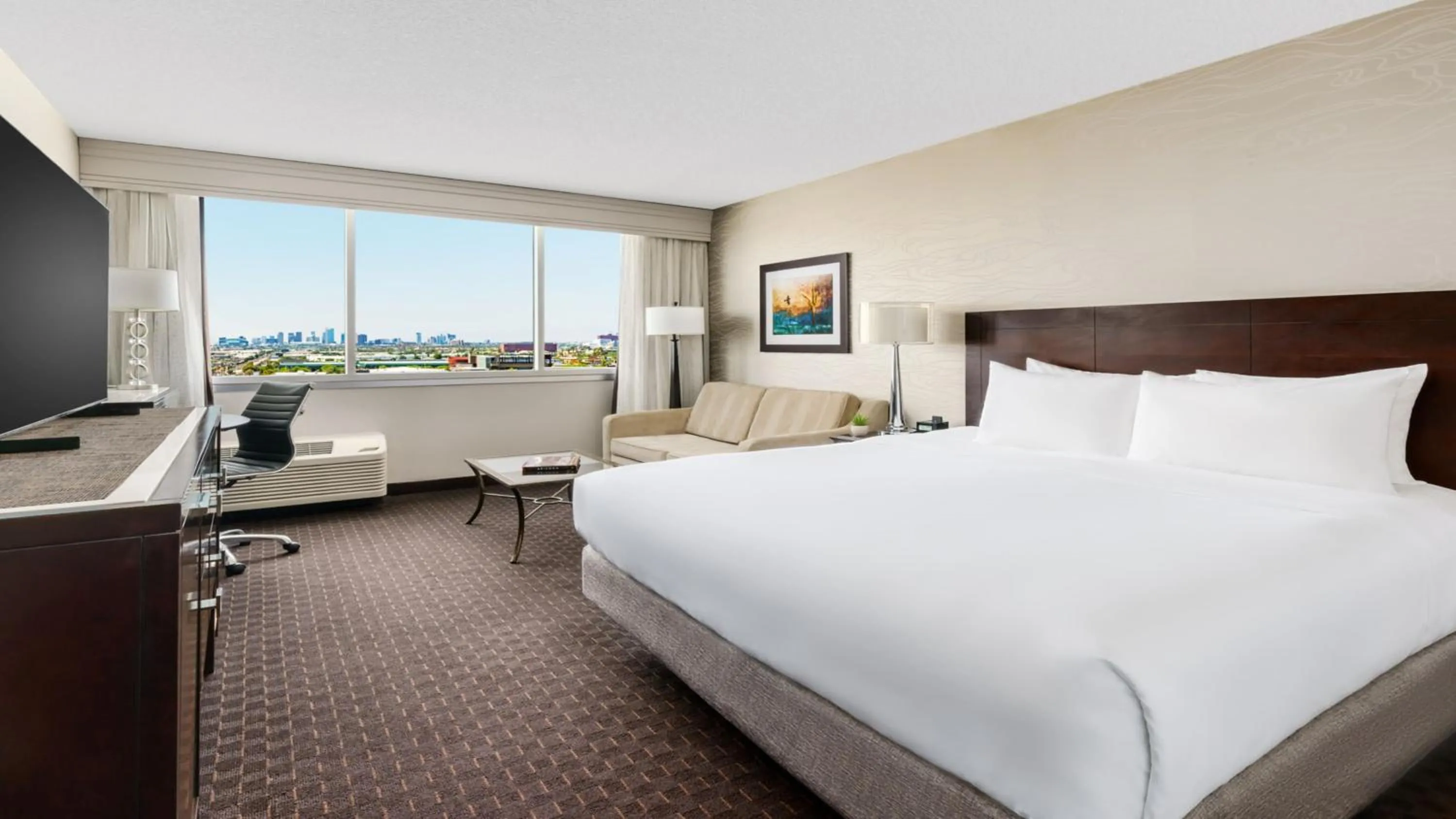 Photo of the whole room, Bed in Crowne Plaza Phoenix Airport - PHX by IHG