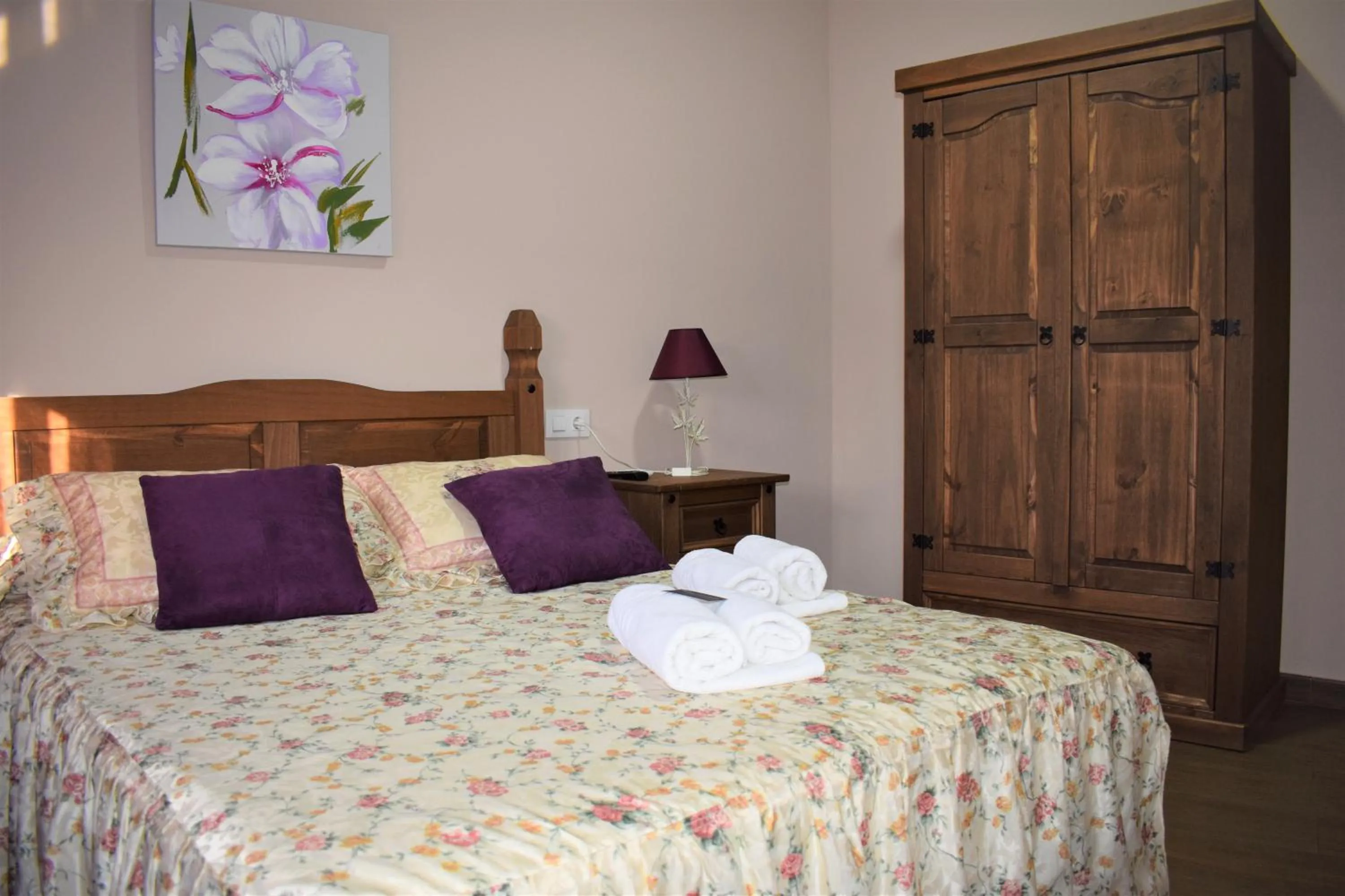 Photo of the whole room in Casa Rural Casa Queta