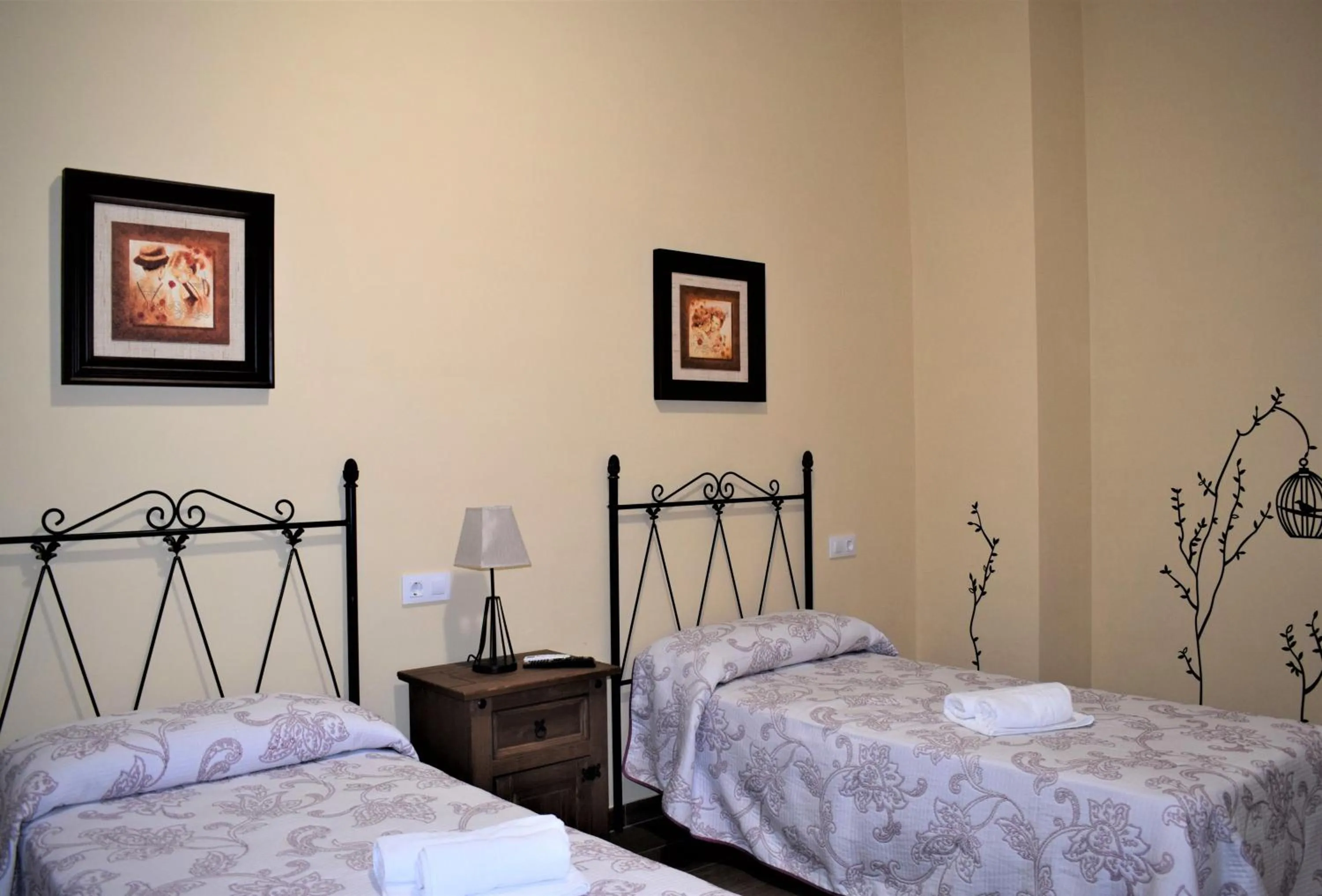 Photo of the whole room in Casa Rural Casa Queta