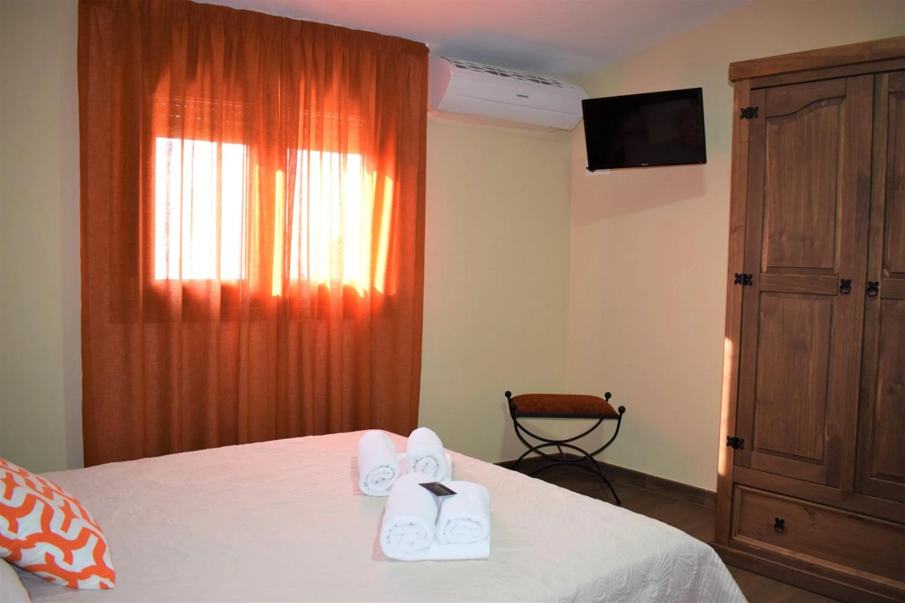 Photo of the whole room in Casa Rural Casa Queta