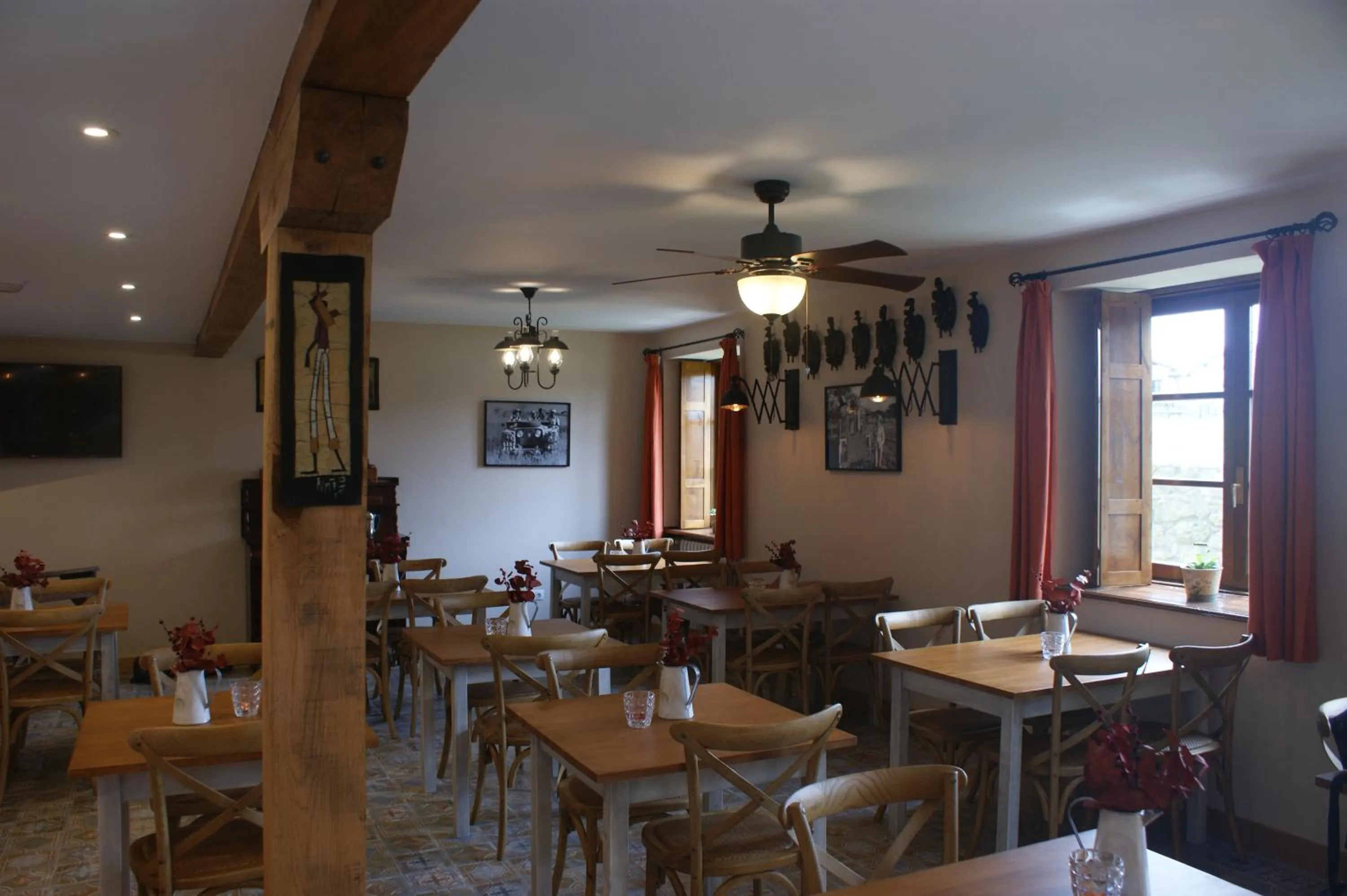 Restaurant/places to eat in Hotel Colonial de Santillana