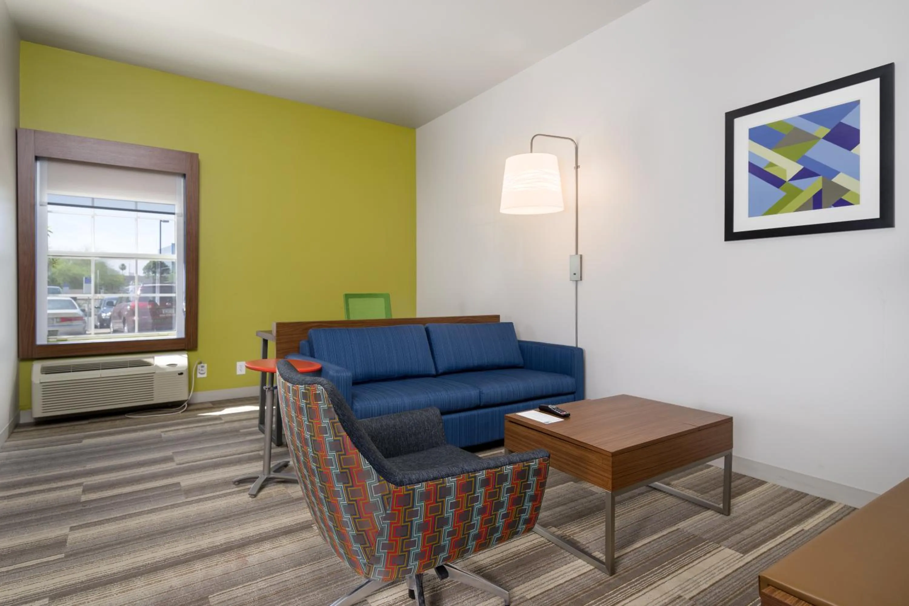 Photo of the whole room in Holiday Inn Express Phoenix-Airport/University Drive by IHG