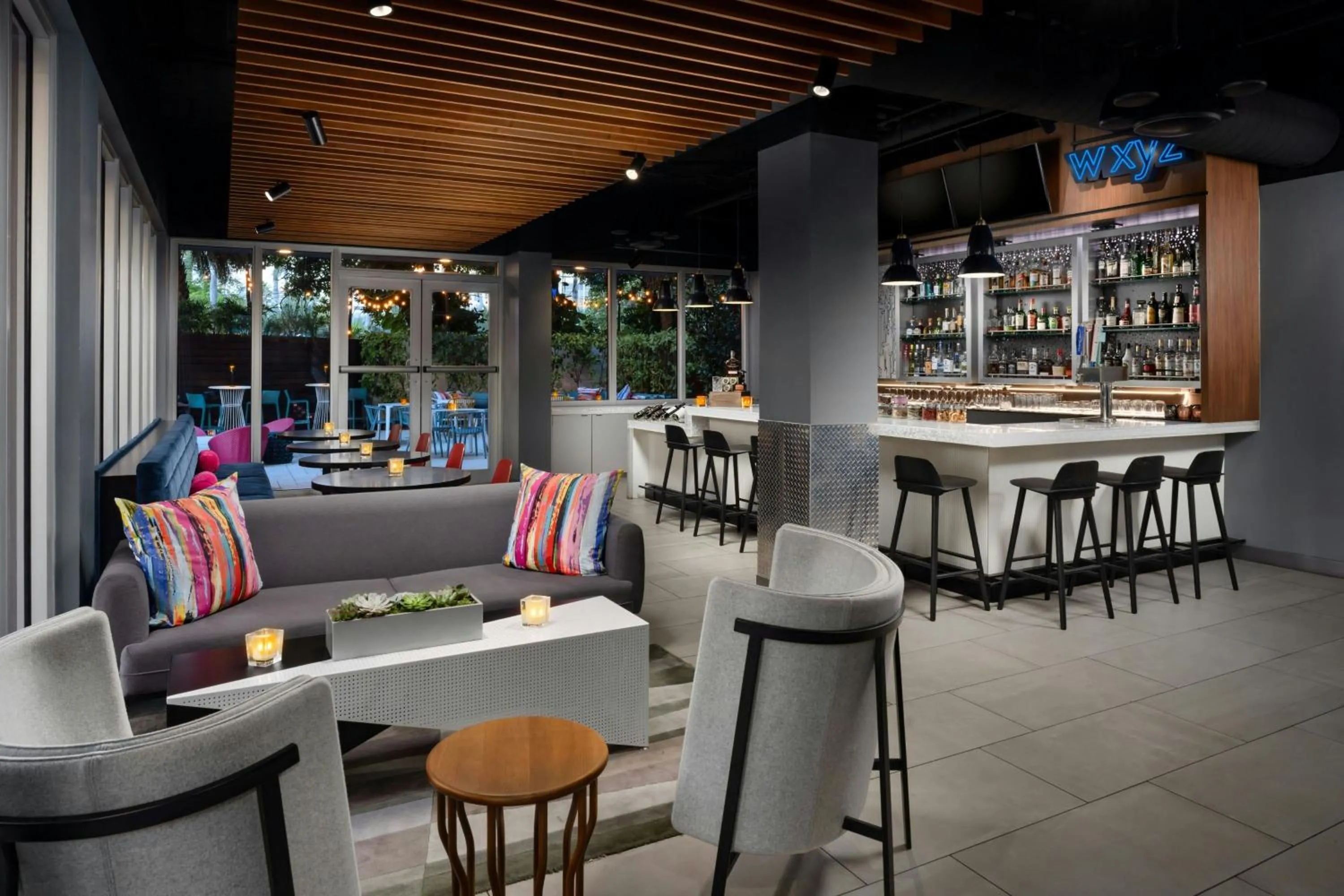 Lobby or reception in Aloft Miami Dadeland