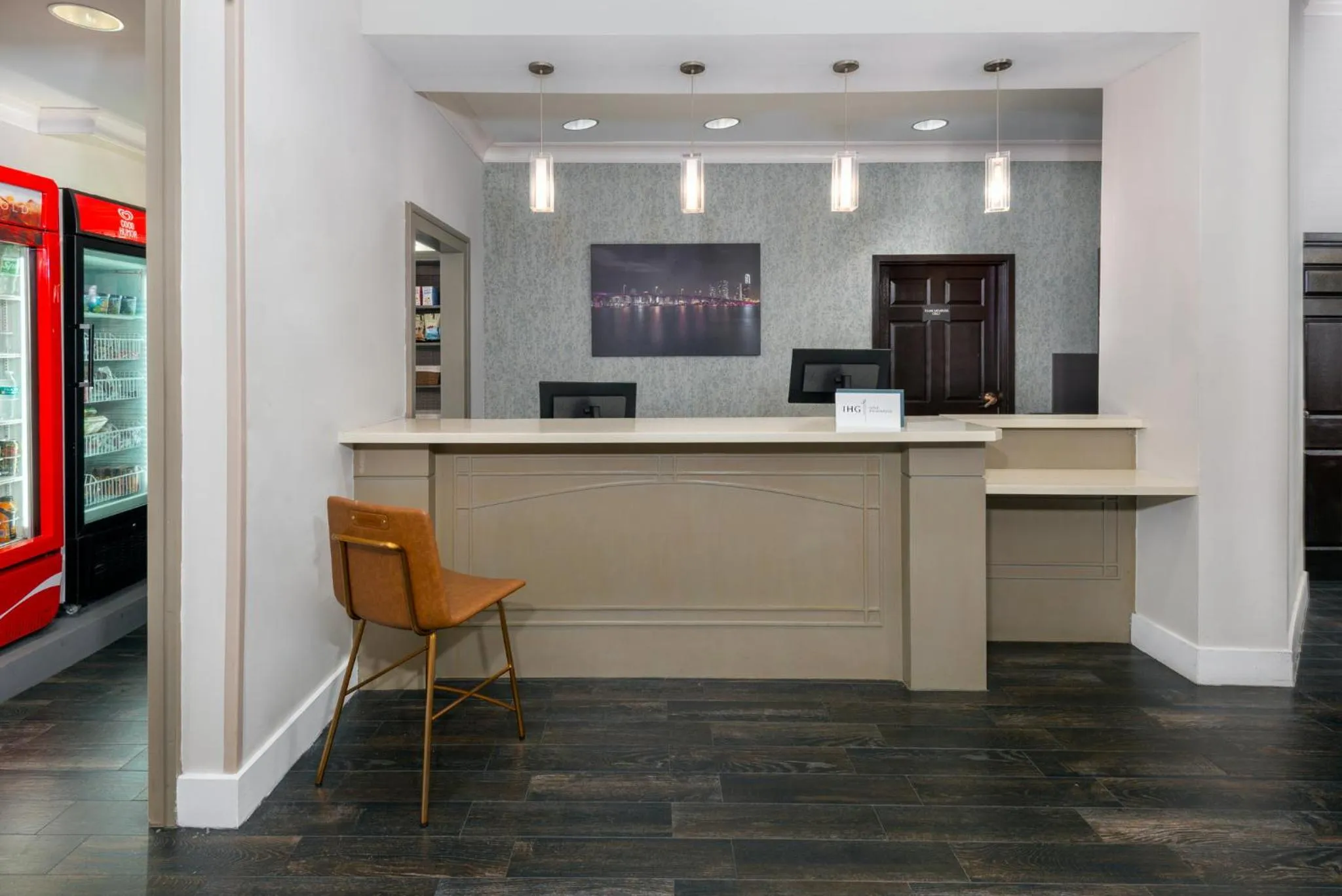 Property building in Staybridge Suites Miami Doral Area by IHG