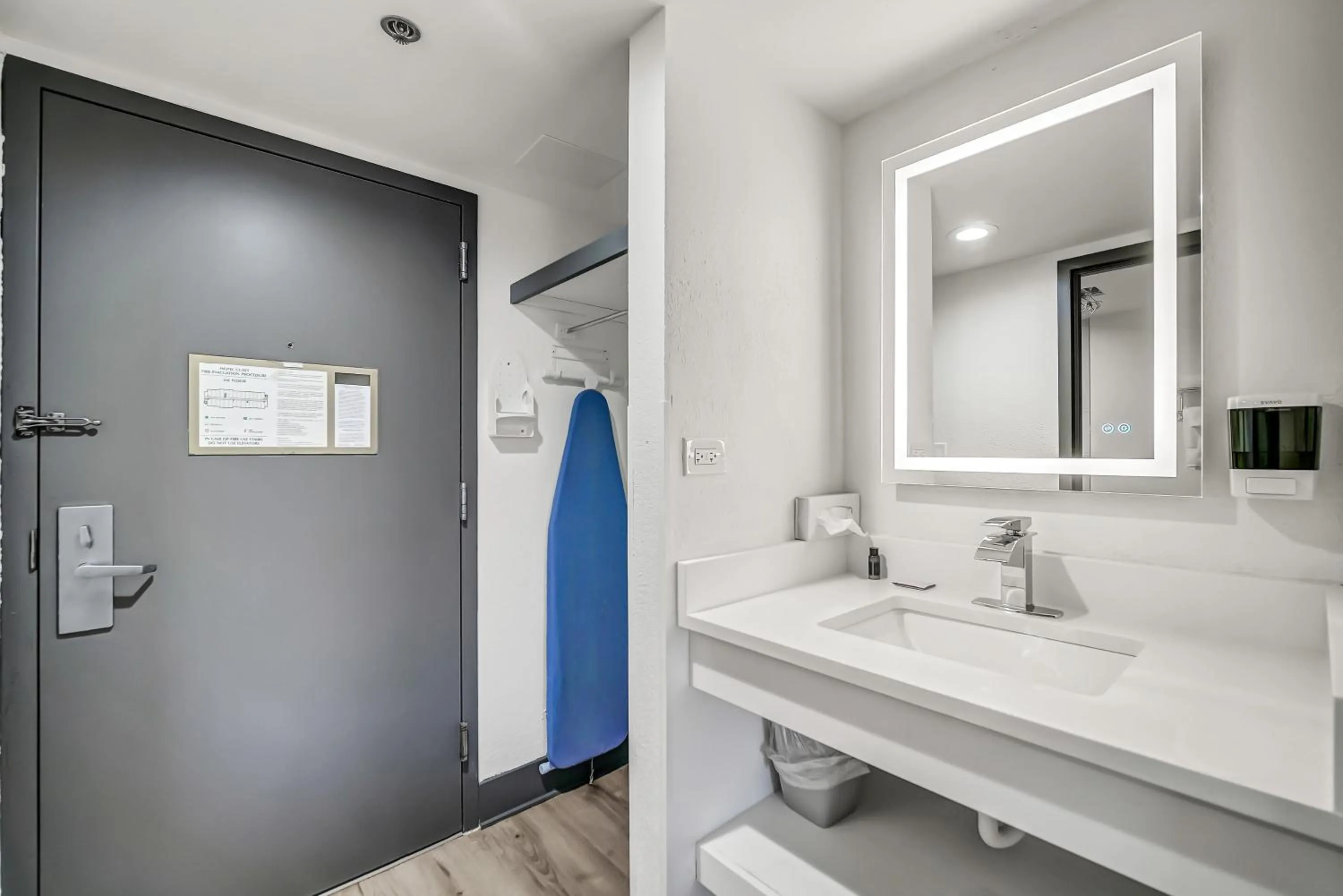 Bed in Radisson Hotel Schaumburg