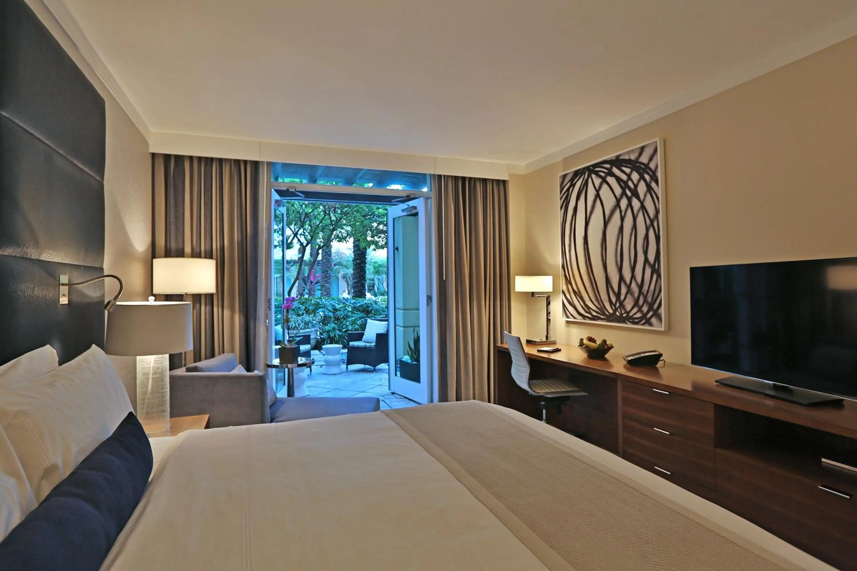 Bed in InterContinental At Doral Miami by IHG