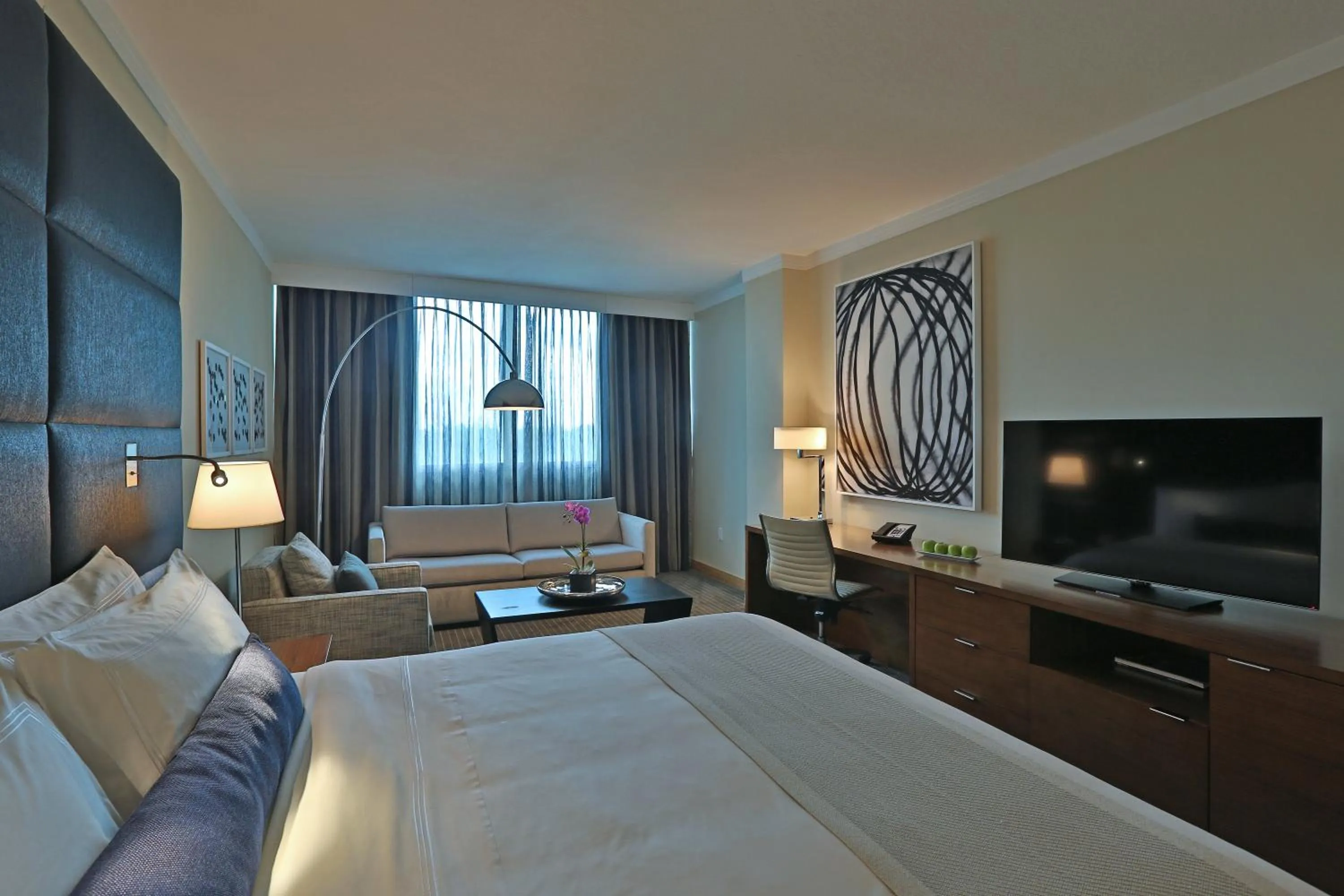 Bed in InterContinental At Doral Miami by IHG