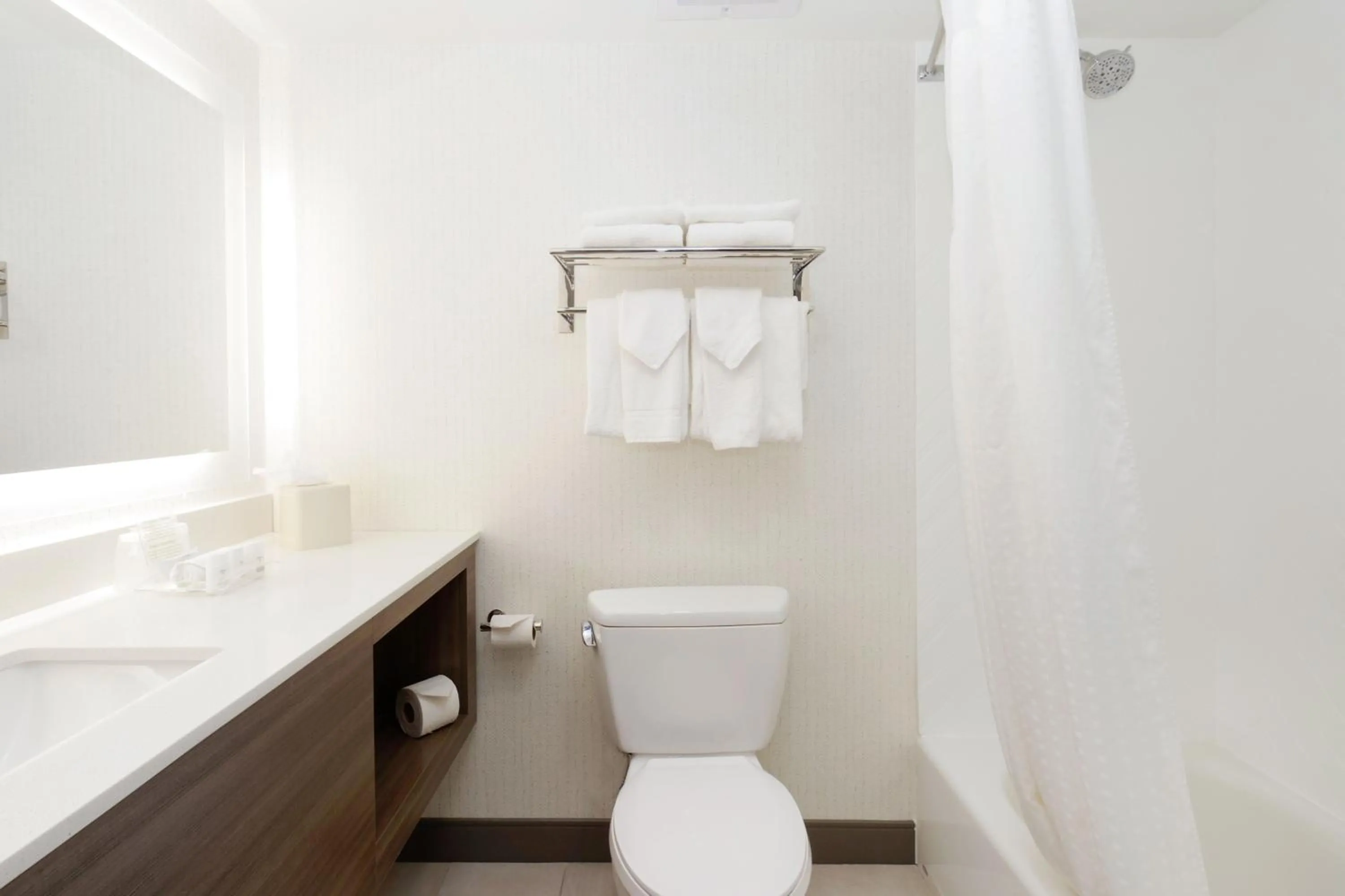 Bathroom in Holiday Inn & Suites Phoenix Airport by IHG