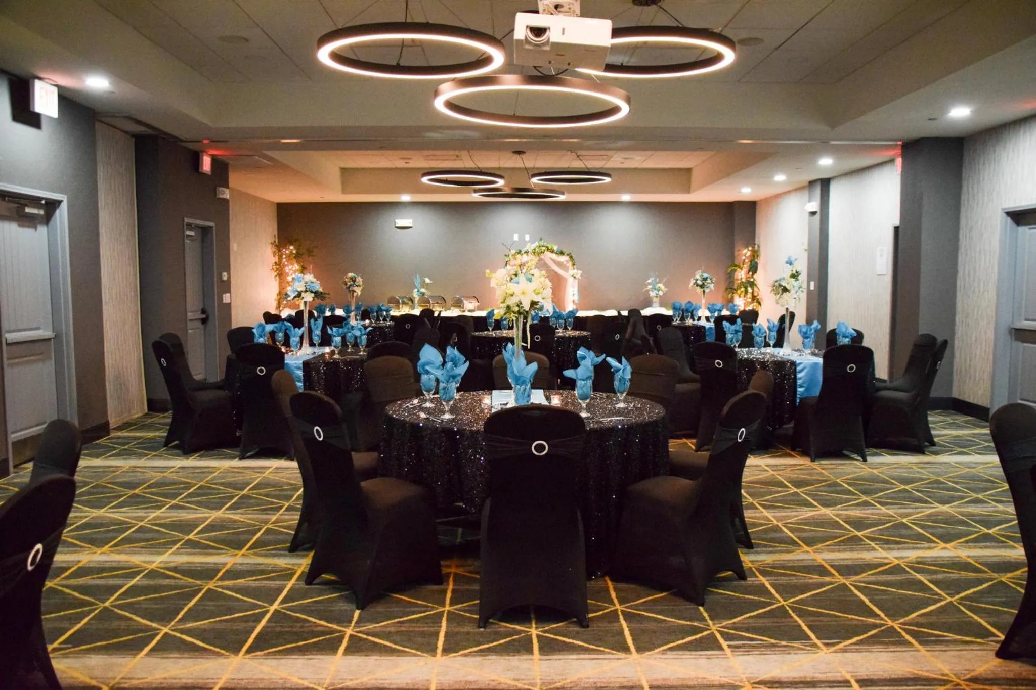 Banquet/Function facilities in Holiday Inn & Suites Phoenix Airport by IHG