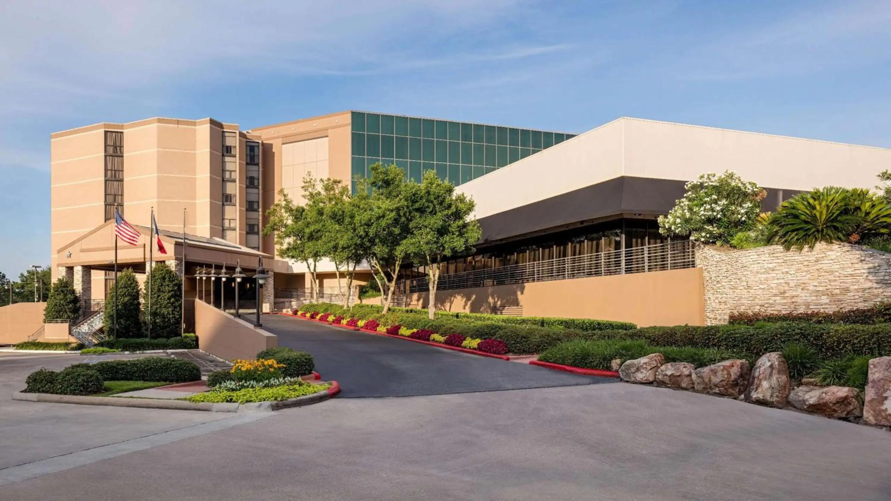 Property building in Sonesta Hotel Houston IAH Airport