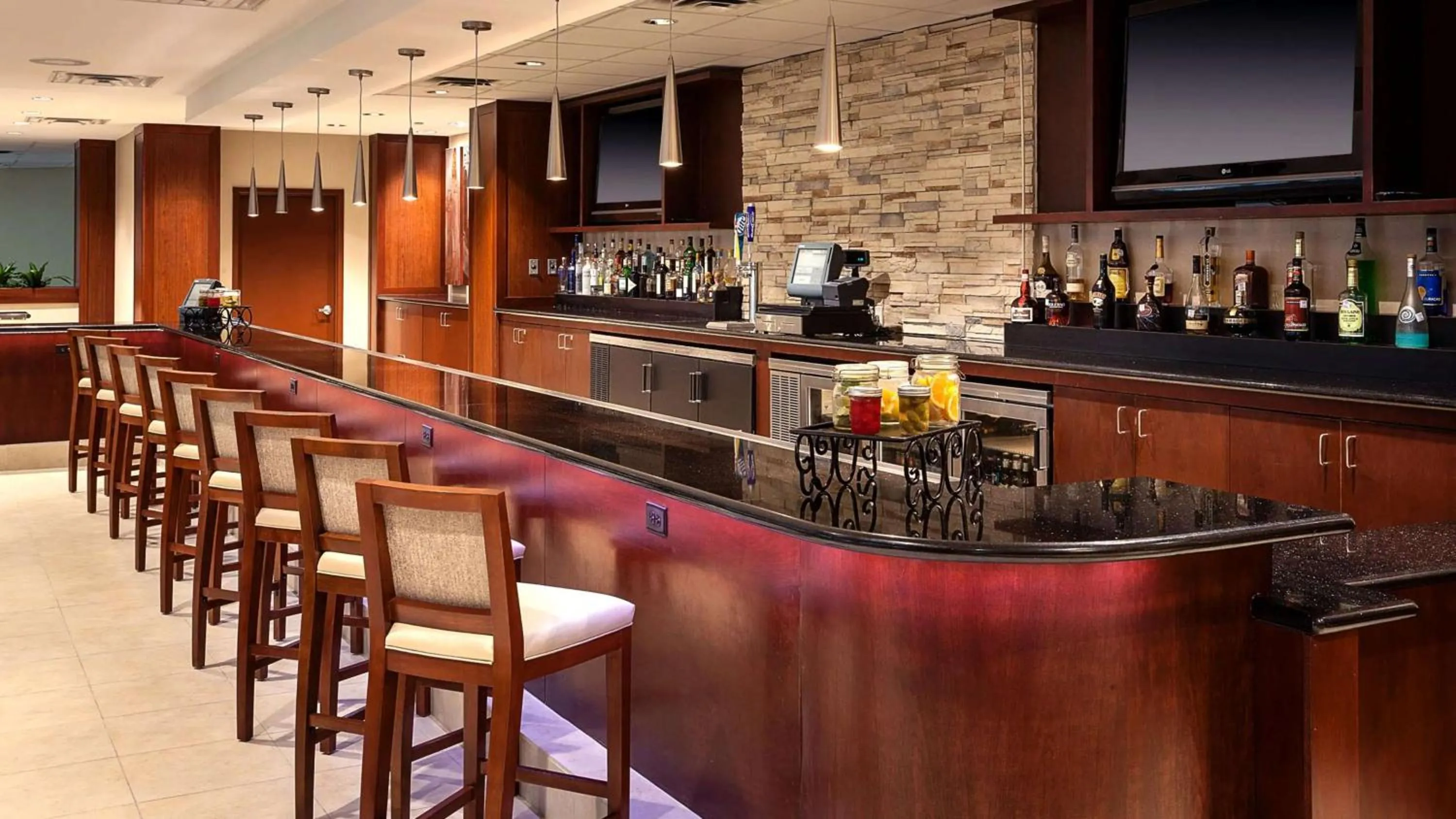 Lounge or bar in Sonesta Hotel Houston IAH Airport