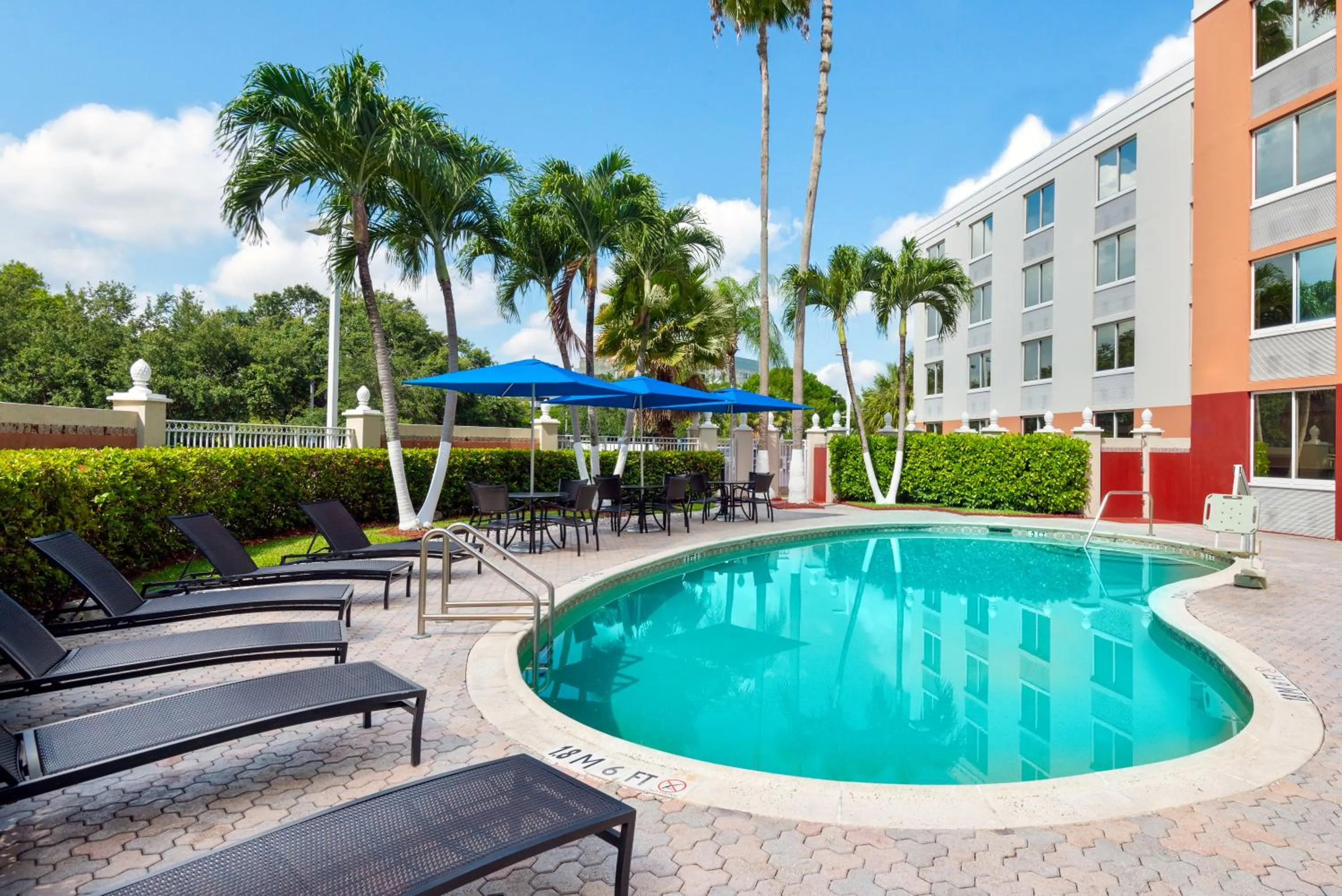 Day in Holiday Inn Express Miami Airport Doral Area by IHG