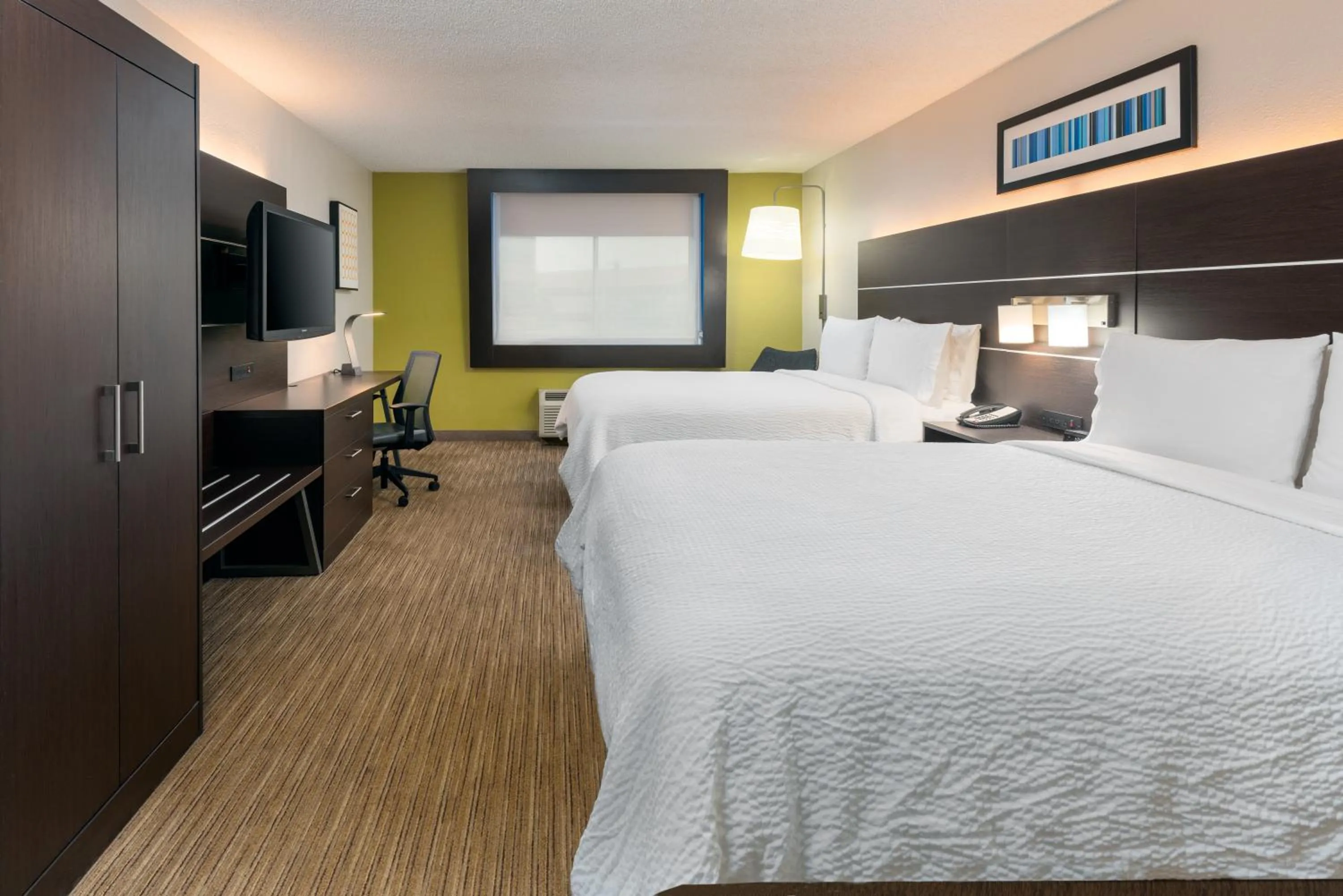 Bed in Holiday Inn Express Miami Airport Doral Area by IHG