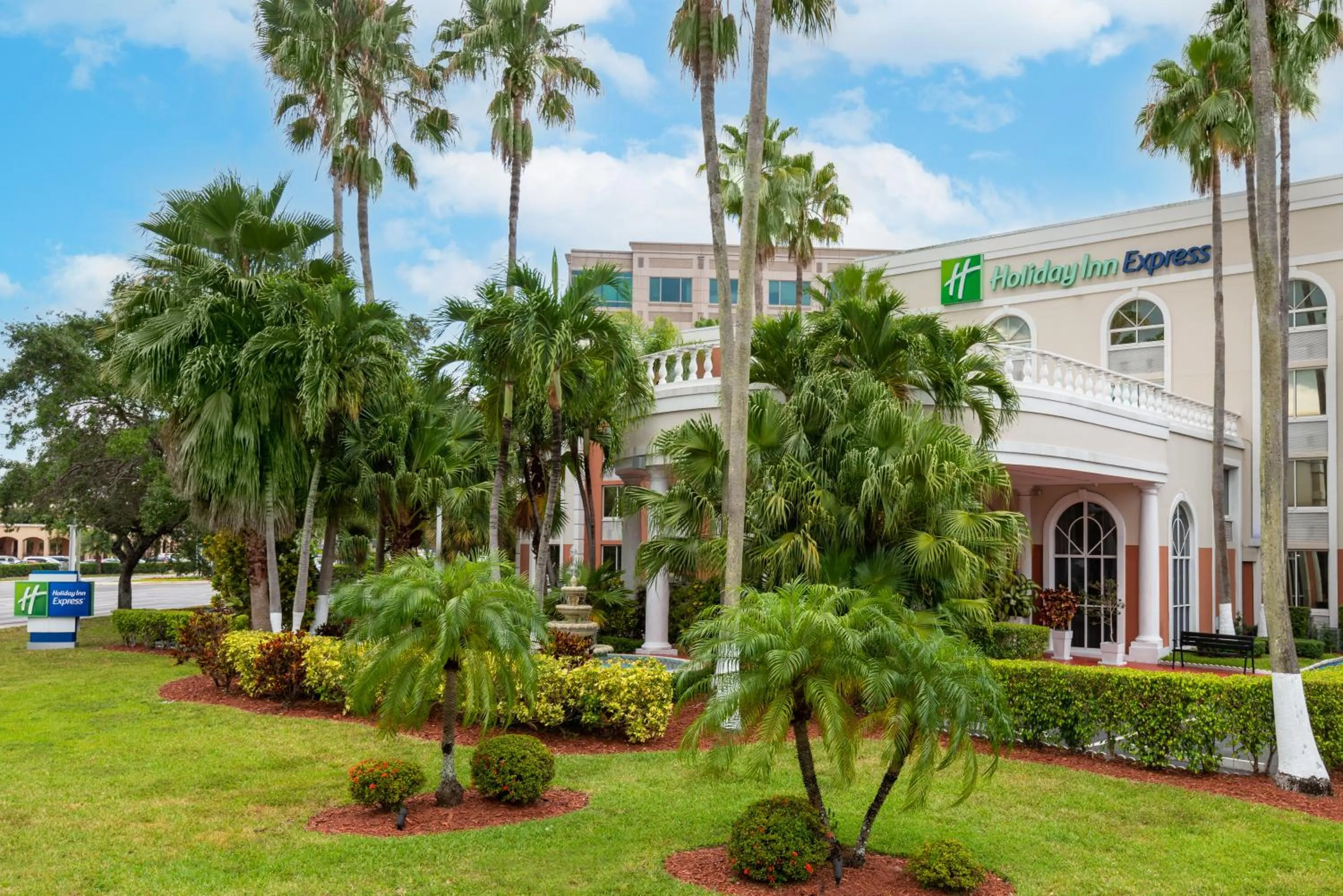 Property building in Holiday Inn Express Miami Airport Doral Area by IHG