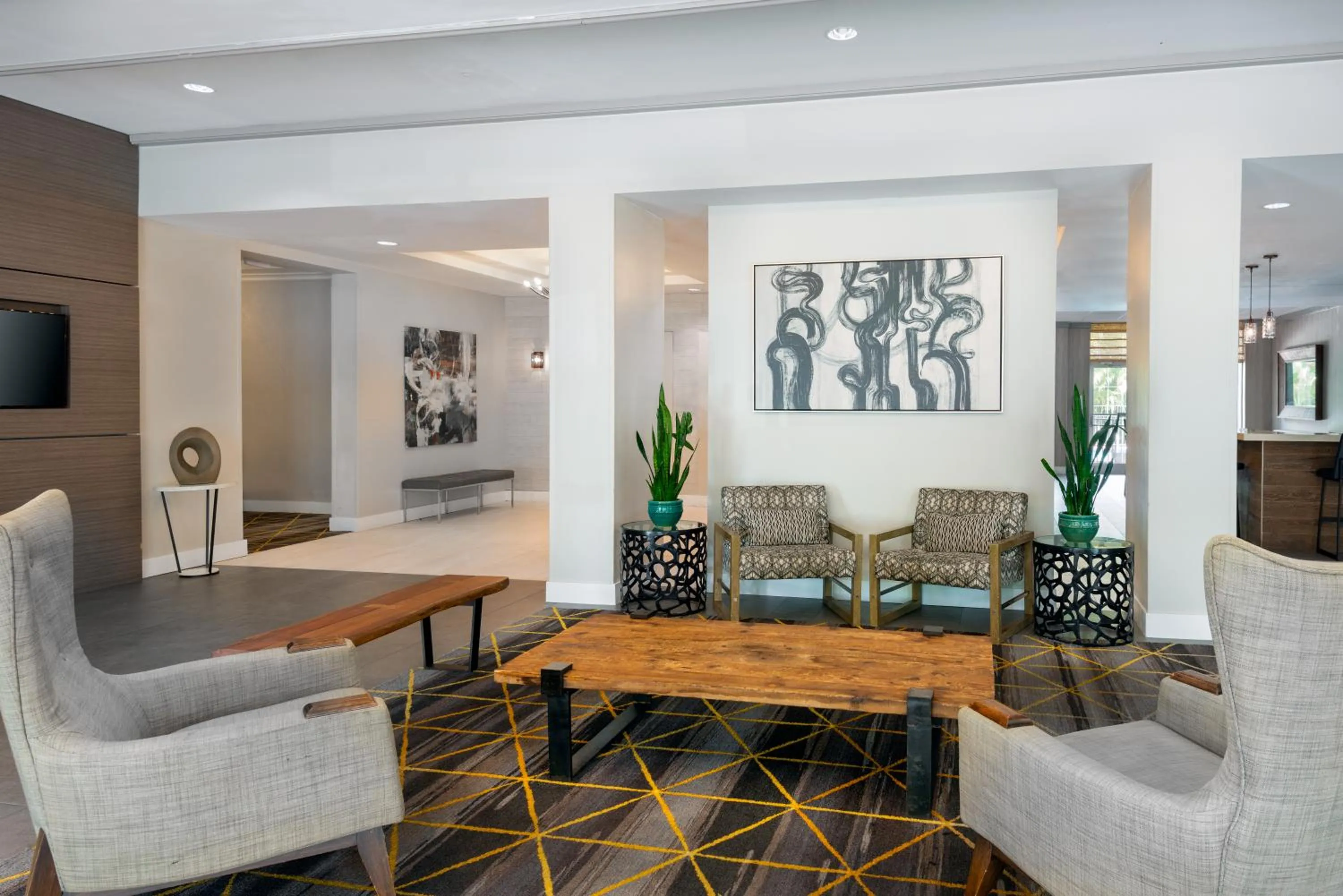 Lobby or reception in Holiday Inn Miami-Doral Area by IHG