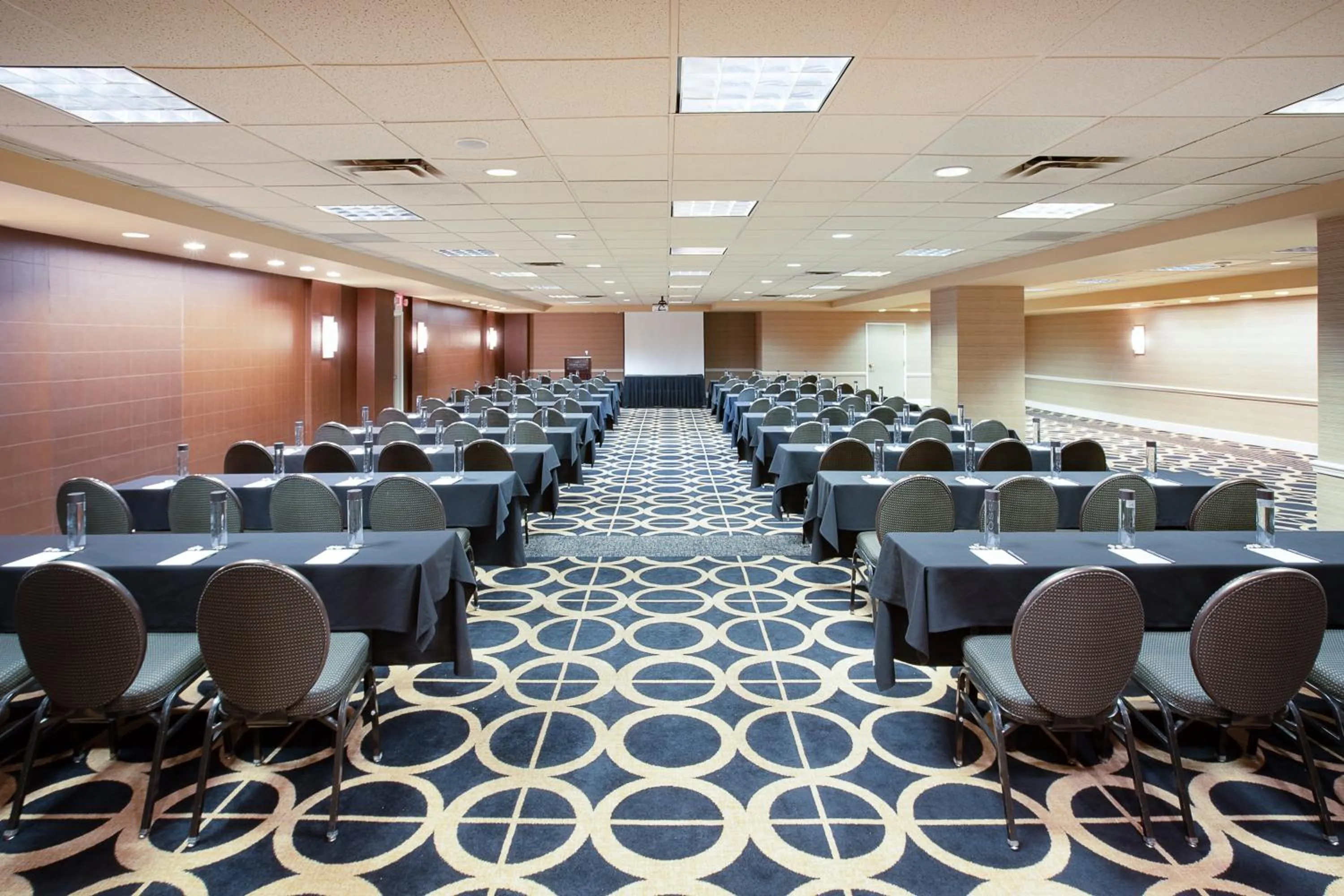 Meeting/conference room in Crowne Plaza Kansas City Downtown by IHG