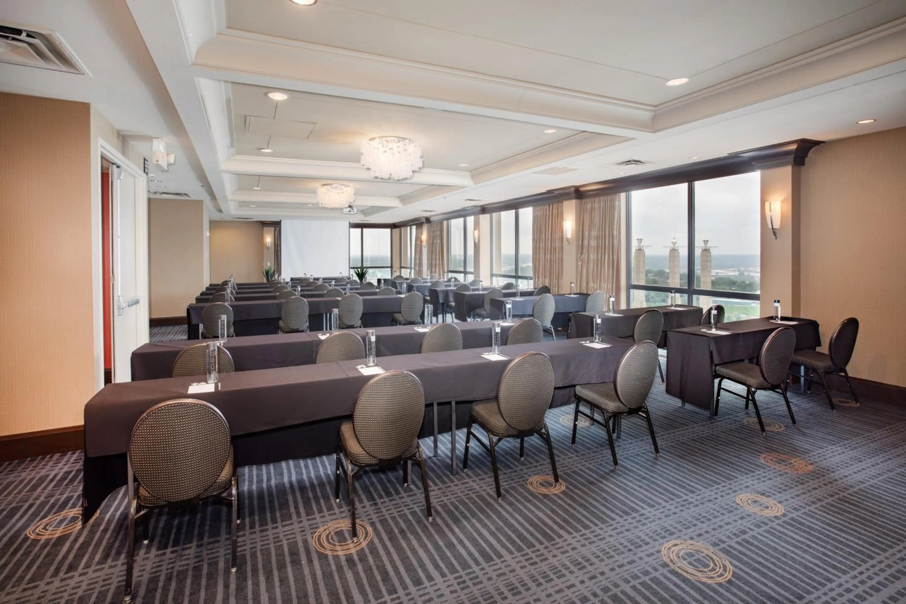 Meeting/conference room in Crowne Plaza Kansas City Downtown by IHG