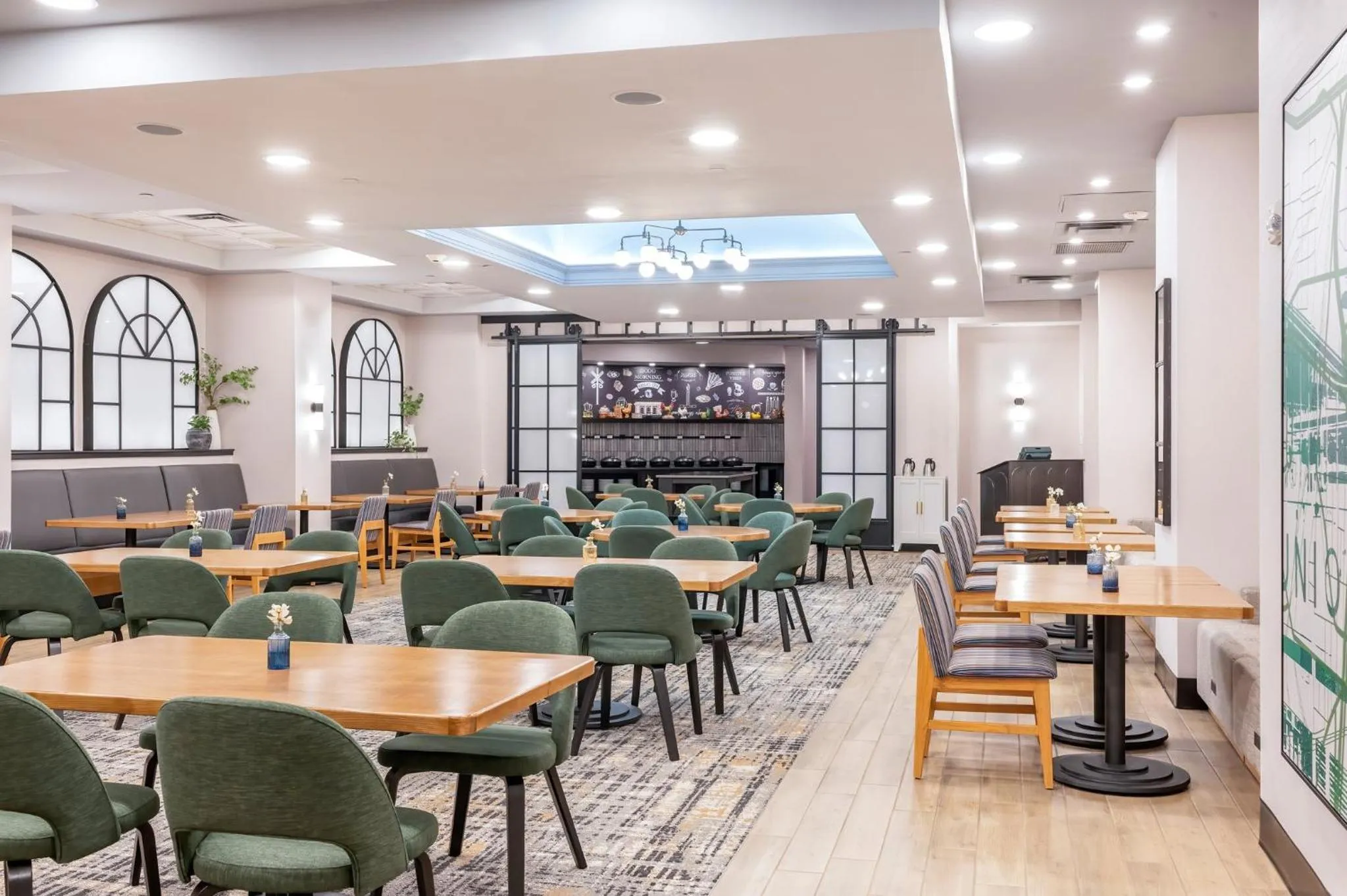 Restaurant/places to eat in Crowne Plaza Kansas City Downtown by IHG