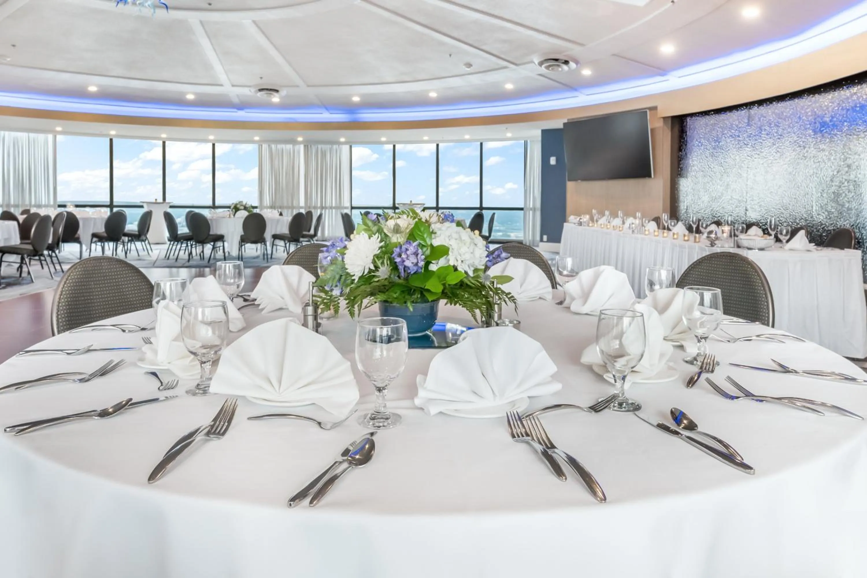 Meeting/conference room in Crowne Plaza Kansas City Downtown by IHG